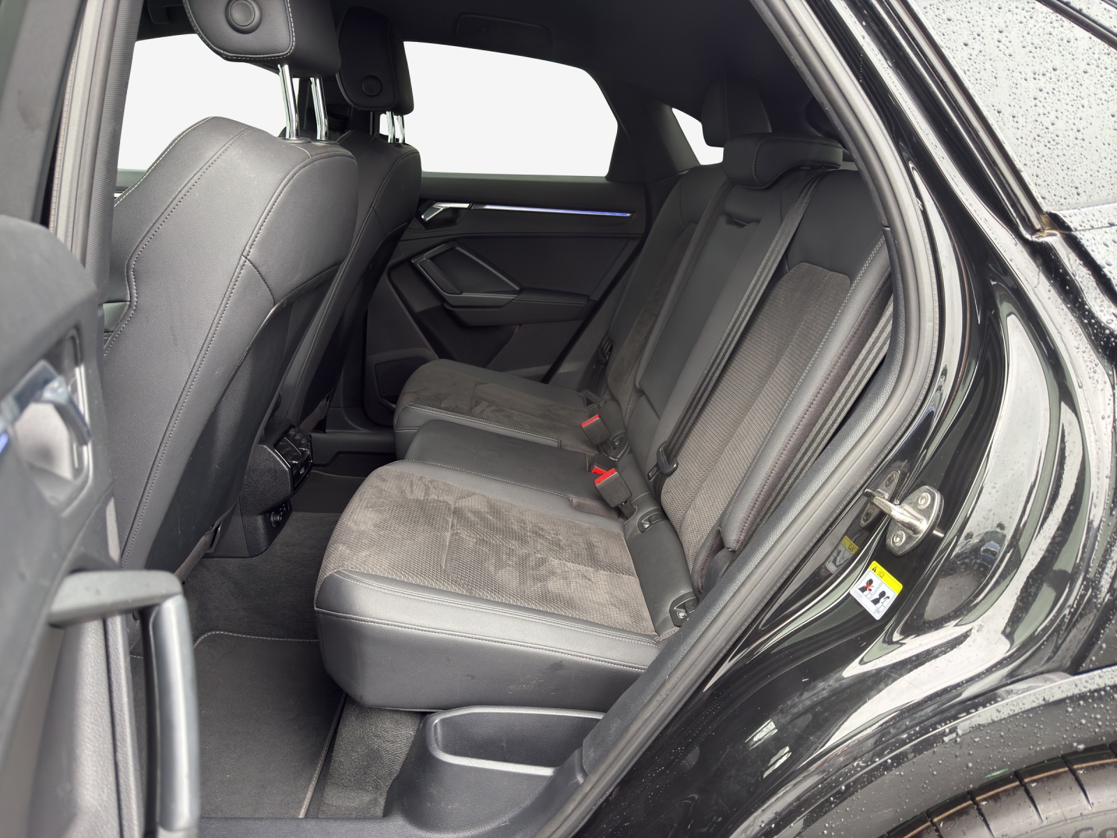 AUDI Q3 Sportback 45 TFSI e S line Attraction S-tronic-image-12