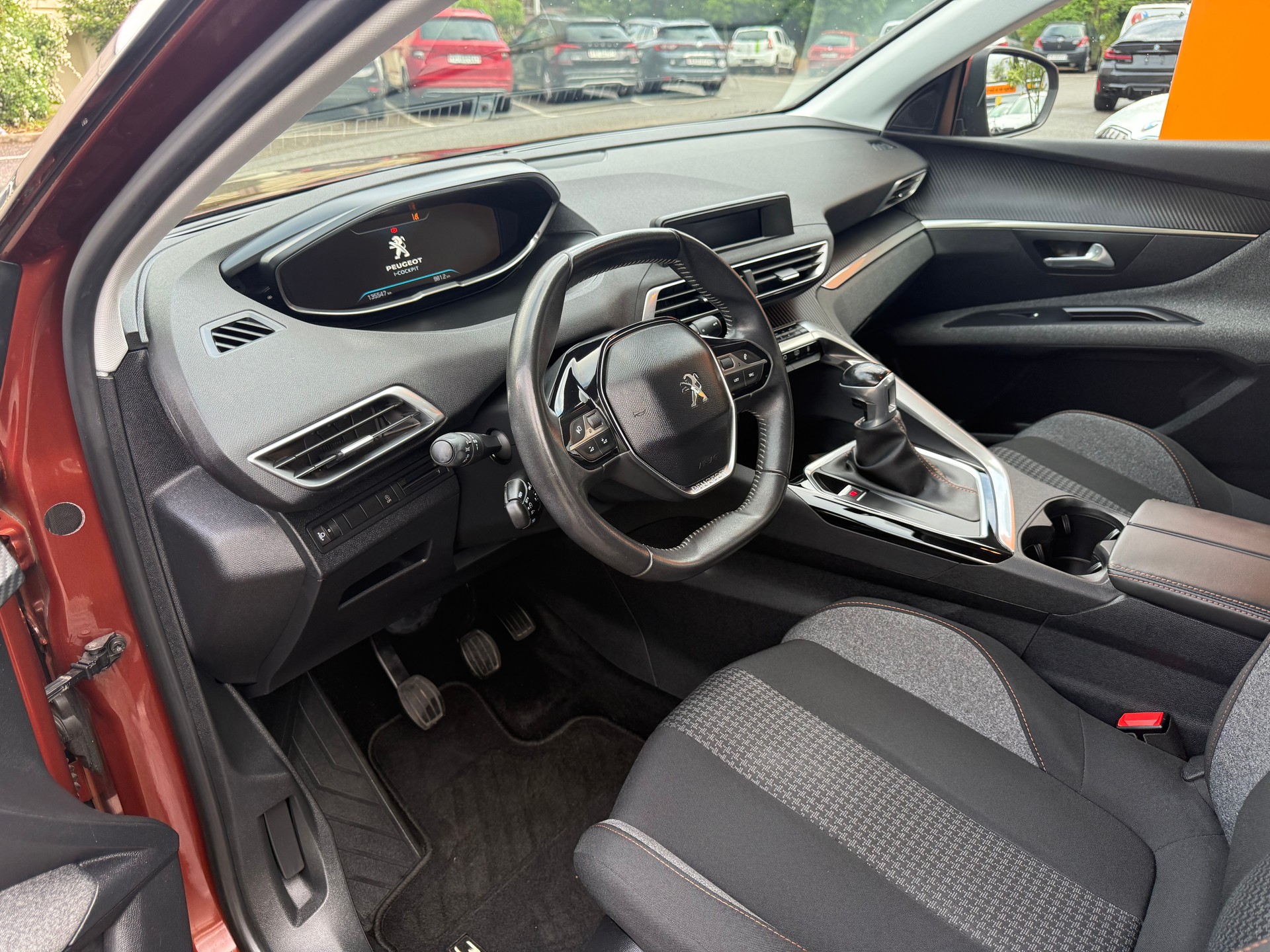 PEUGEOT 3008 1.2 PureTech Access-image-5