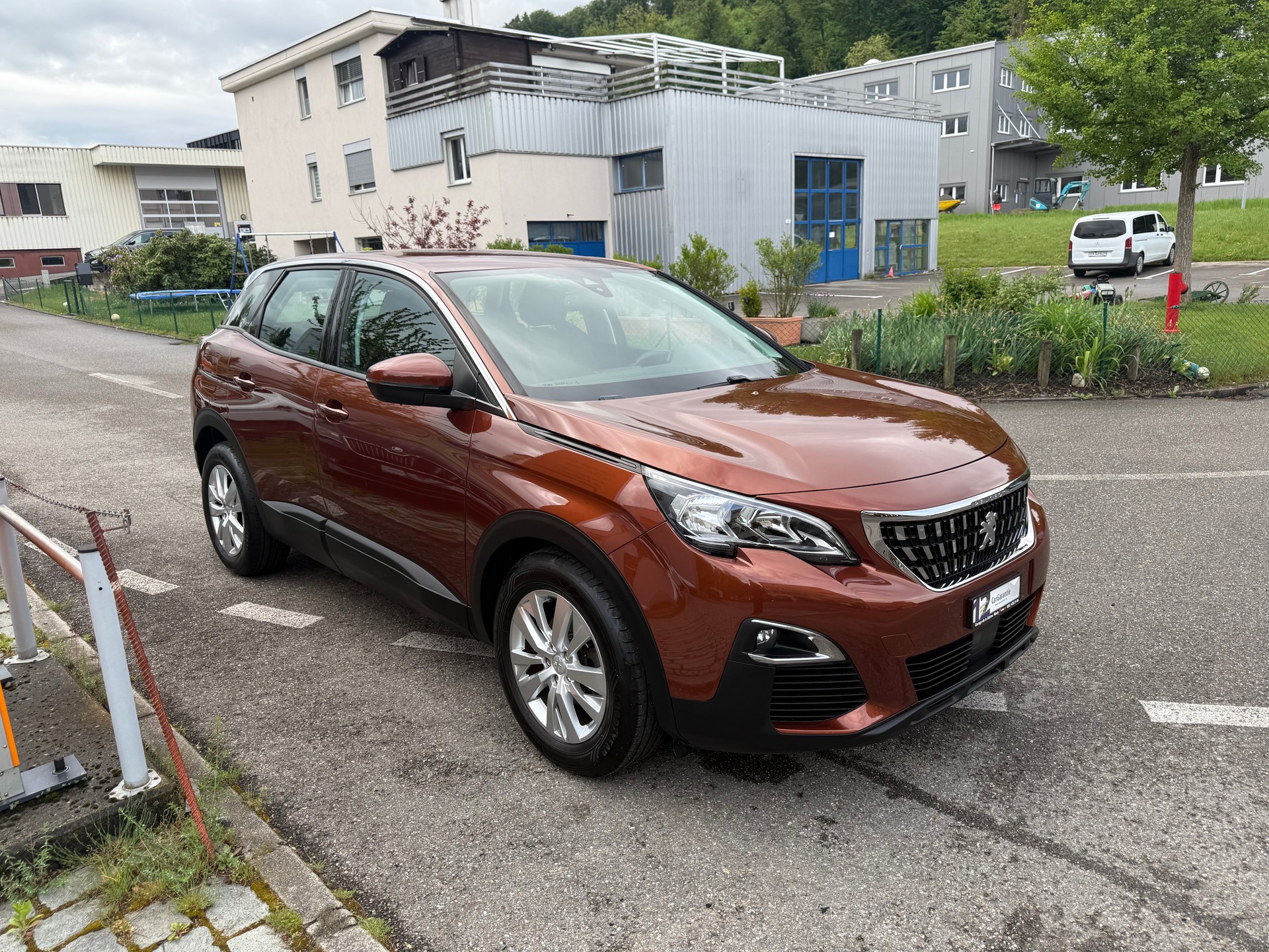 PEUGEOT 3008 1.2 PureTech Access-image-1