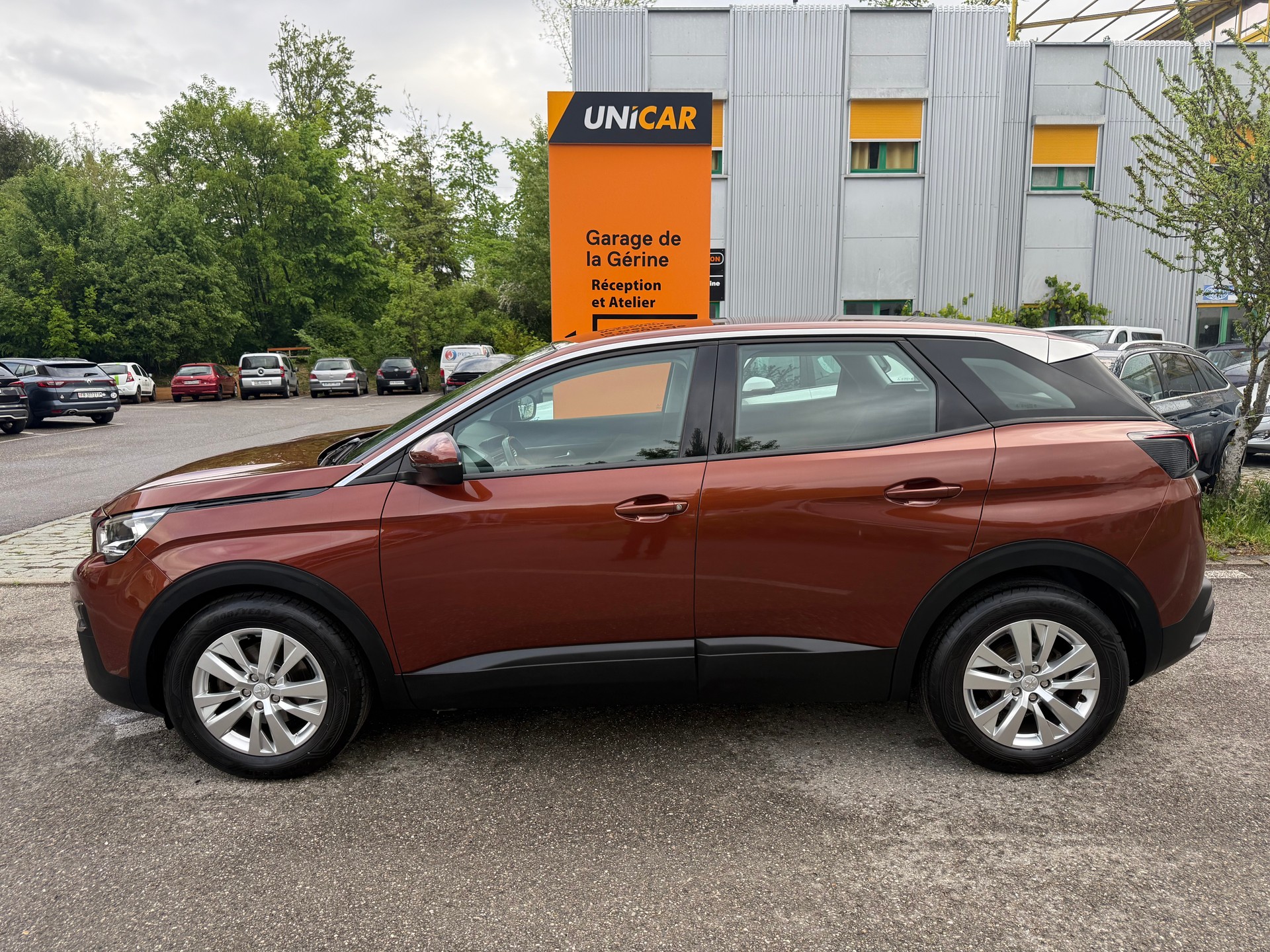 PEUGEOT 3008 1.2 PureTech Access-image-2