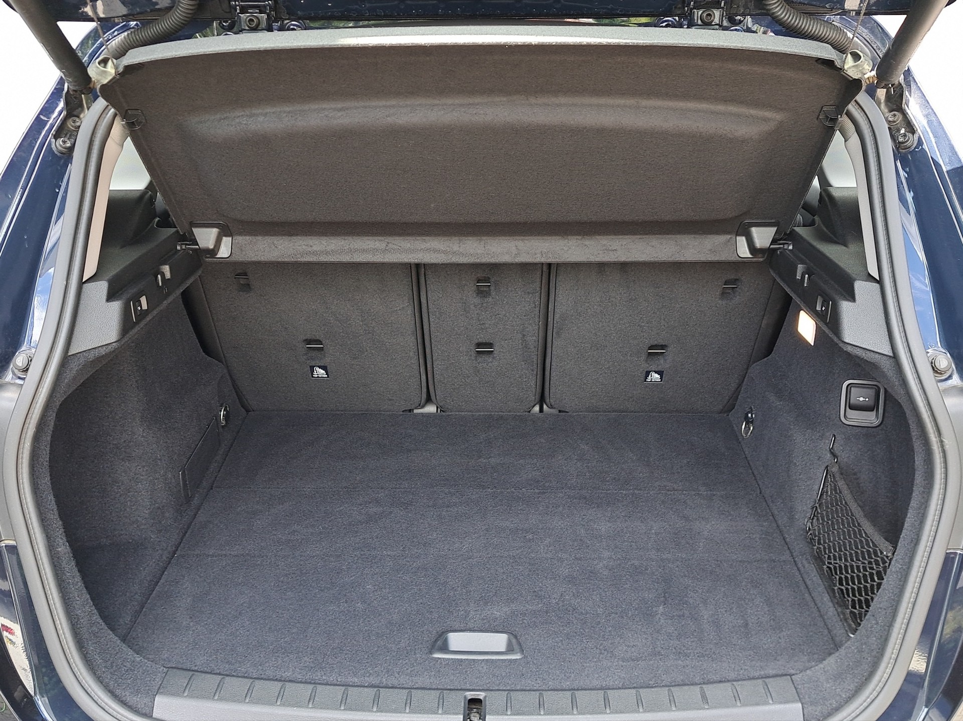 BMW 220i Active Tourer DKG *Anhängerkupplung*-image-12