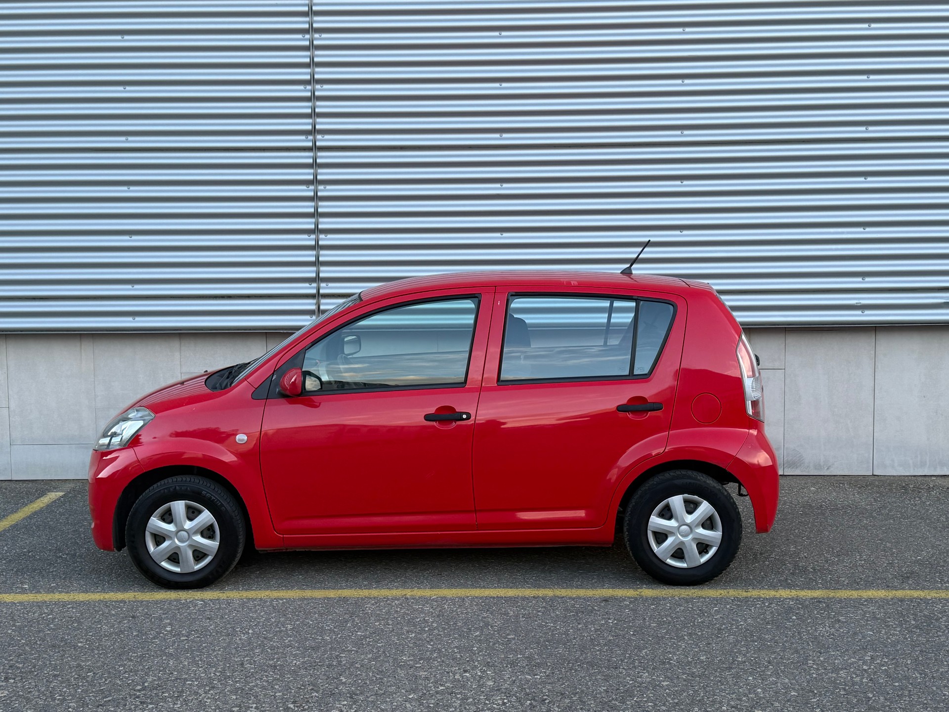 DAIHATSU Sirion 1.0 eco-top-image-1