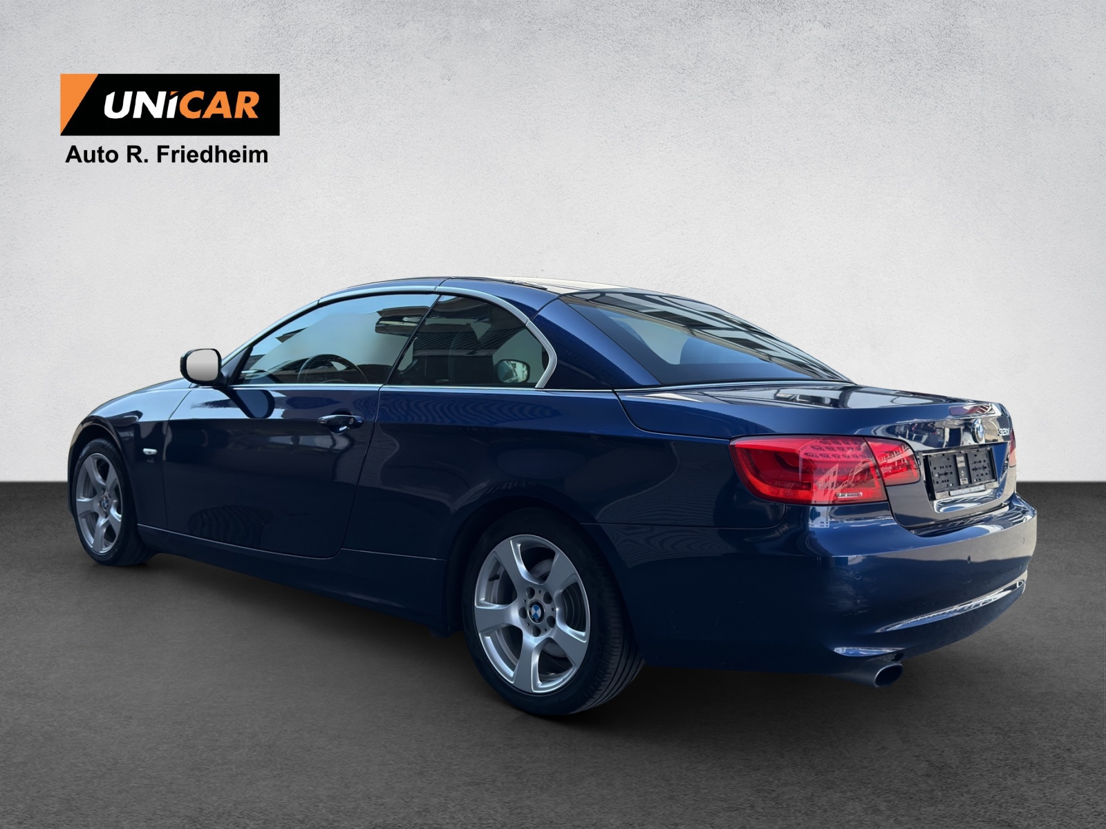 BMW 320i Cabriolet Steptronic-image-4