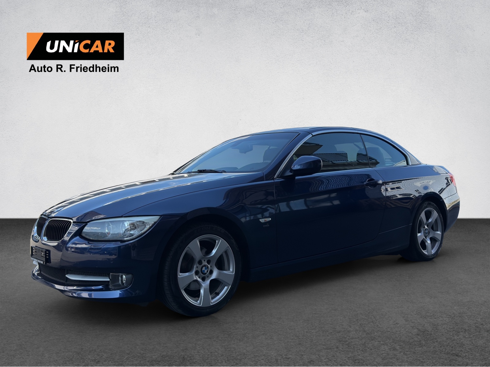 BMW 320i Cabriolet Steptronic-image-2