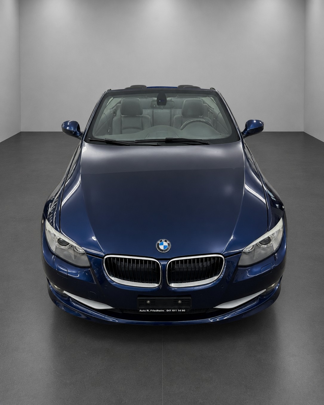 BMW 320i Cabriolet Steptronic-image-10