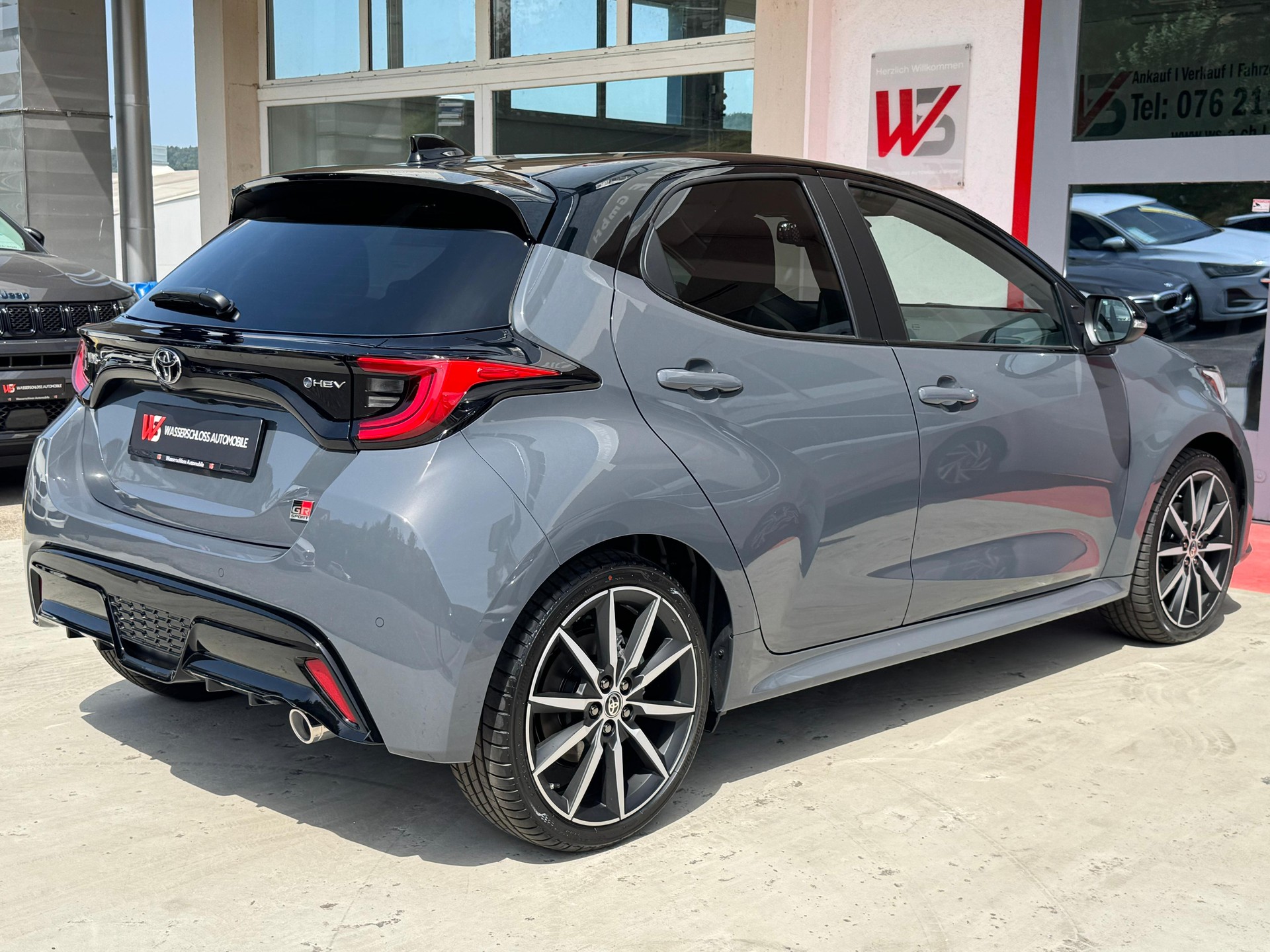 TOYOTA Yaris 1.5 GR Sport e-CVT-image-5