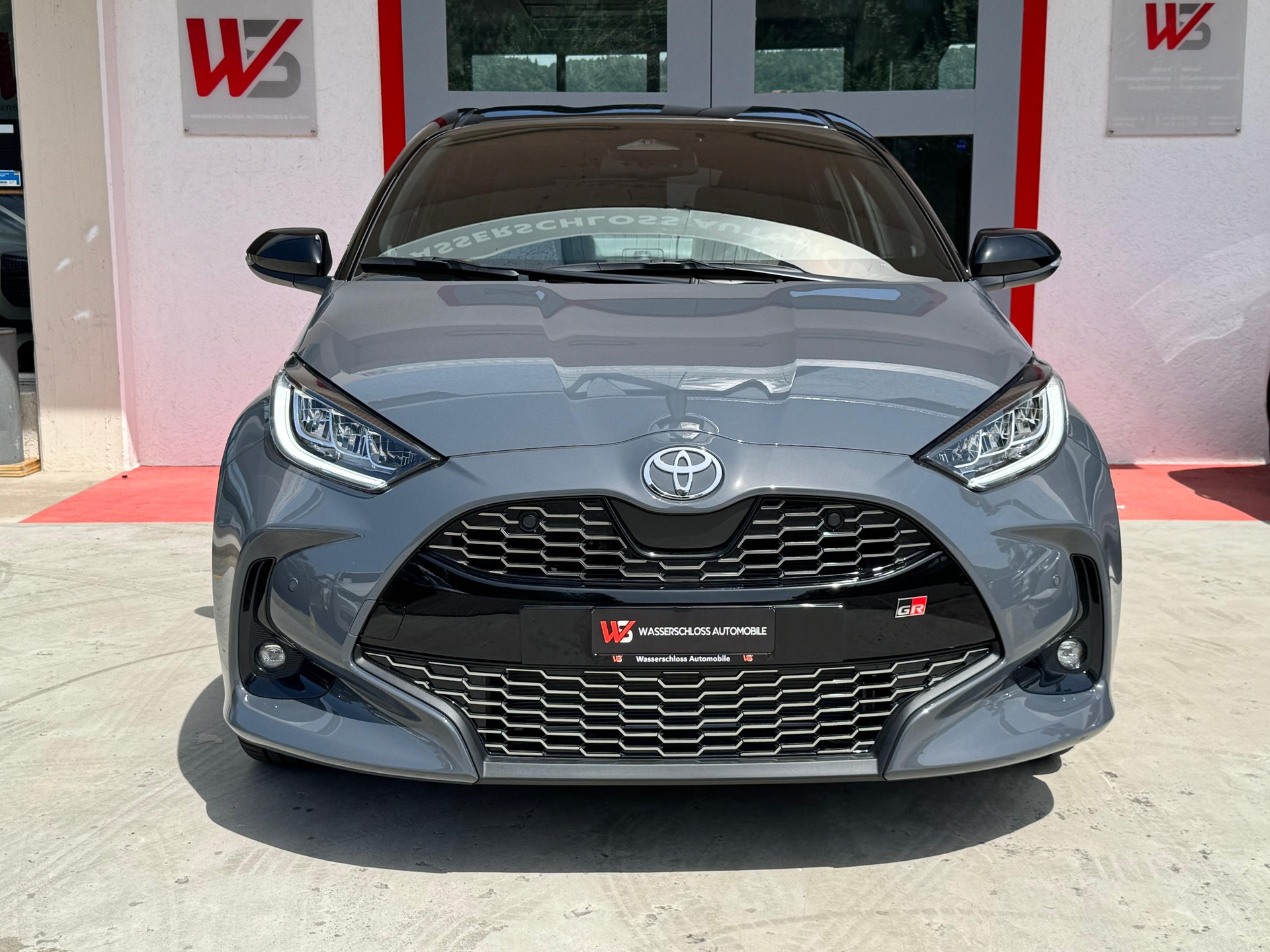 TOYOTA Yaris 1.5 GR Sport e-CVT-image-3