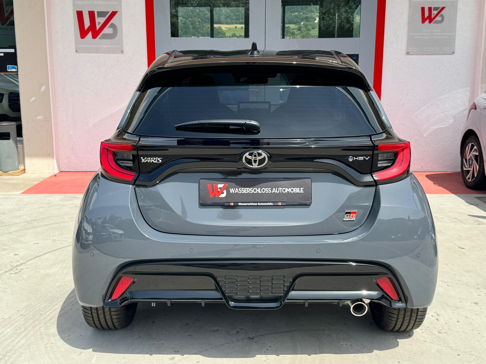 TOYOTA Yaris 1.5 GR Sport e-CVT-image-6