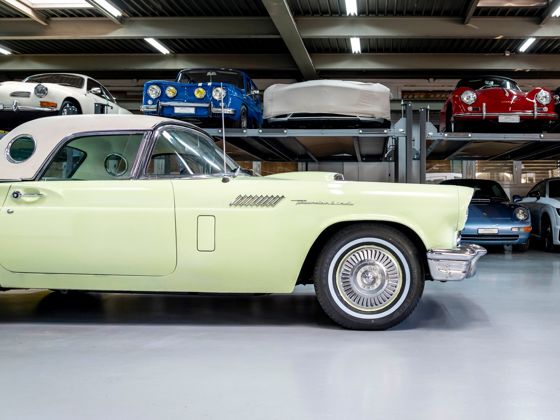 FORD Thunderbird 5.2 Liter V8 245PS-image-10