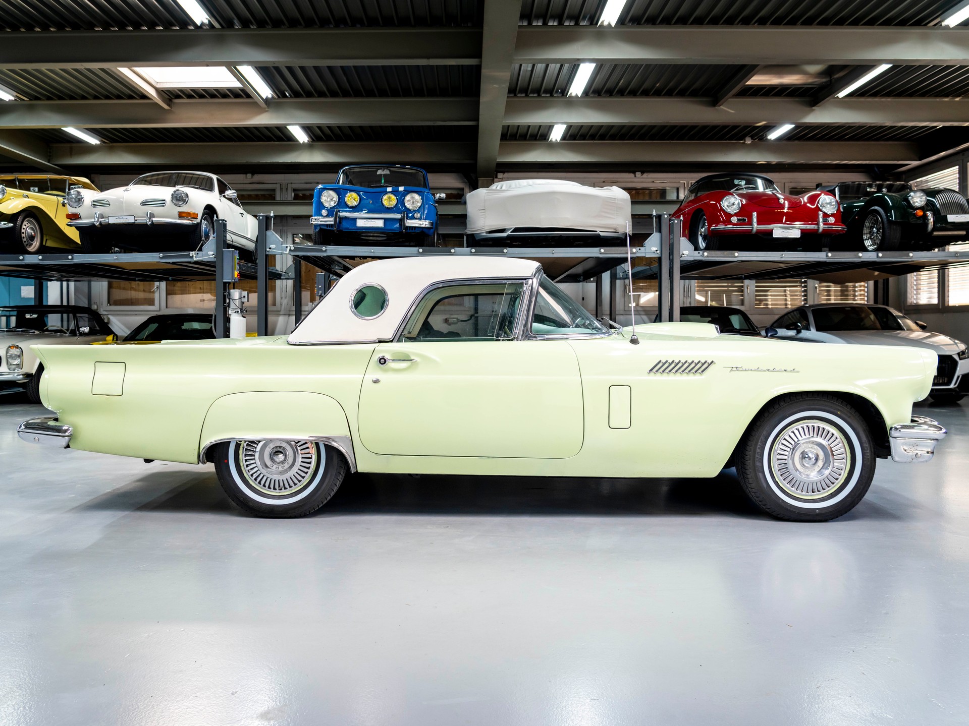 FORD Thunderbird 5.2 Liter V8 245PS-image-6
