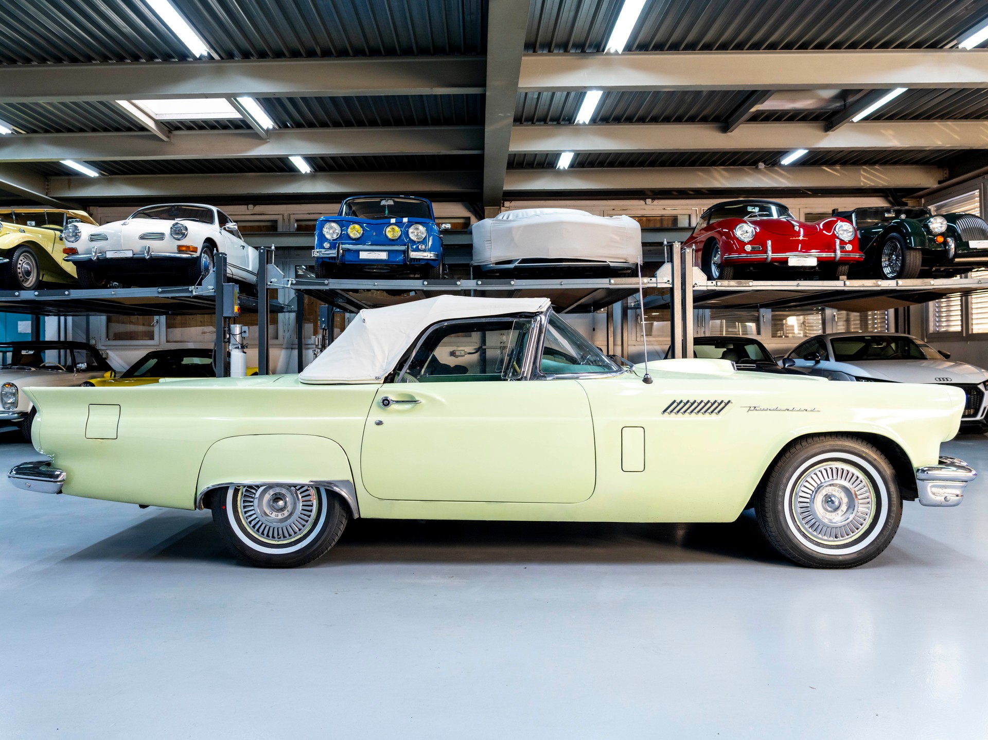 FORD Thunderbird 5.2 Liter V8 245PS-image-5