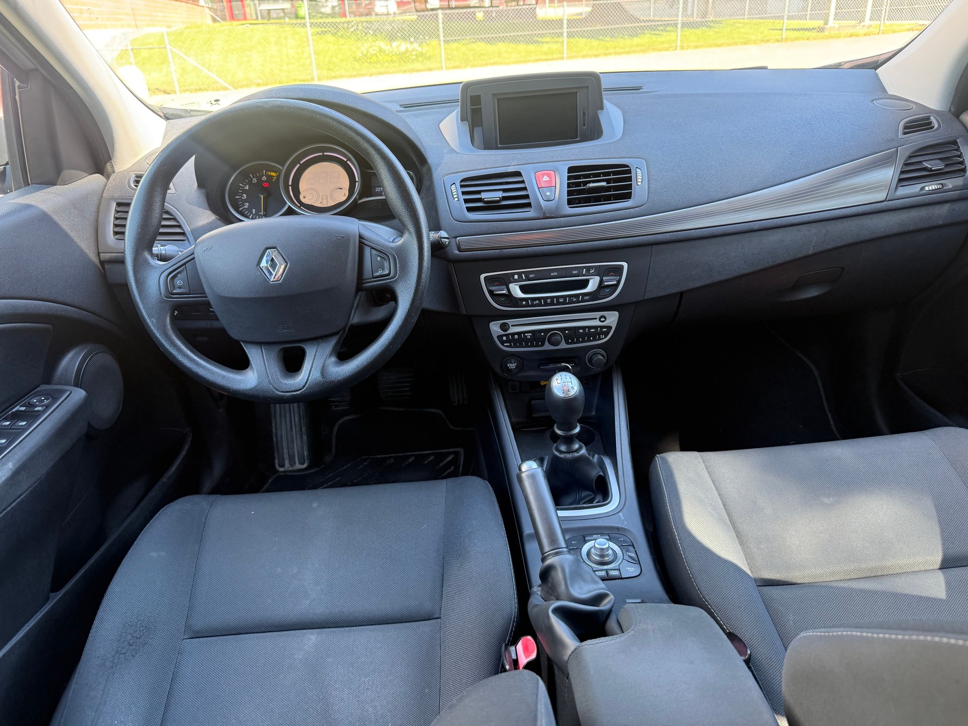 RENAULT Mégane Grandtour 1.4 16V Turbo Dynamique-image-7