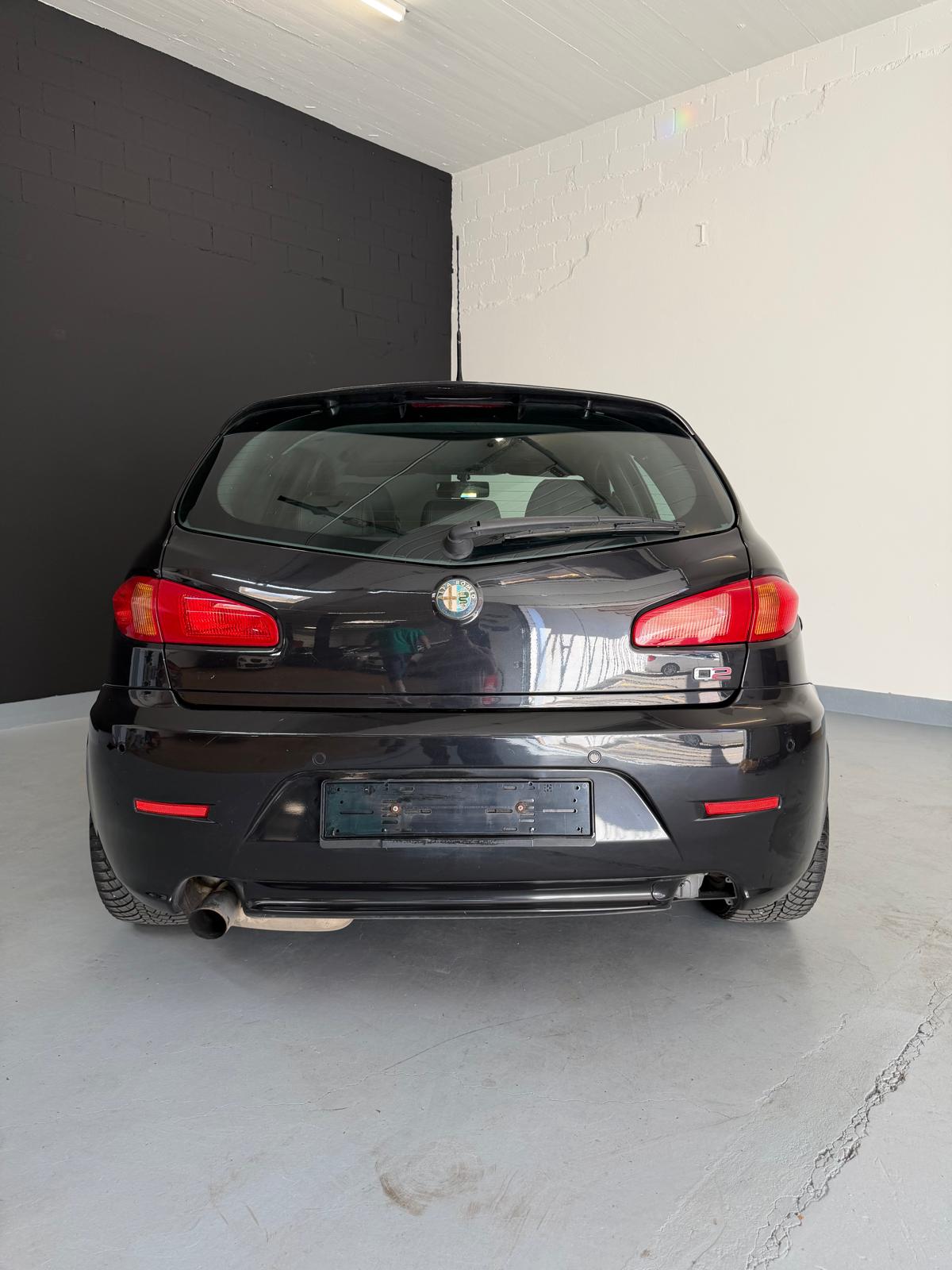 ALFA ROMEO 147 1.9 16V JTD Q2 ***CH-Fahrzeug***-image-4