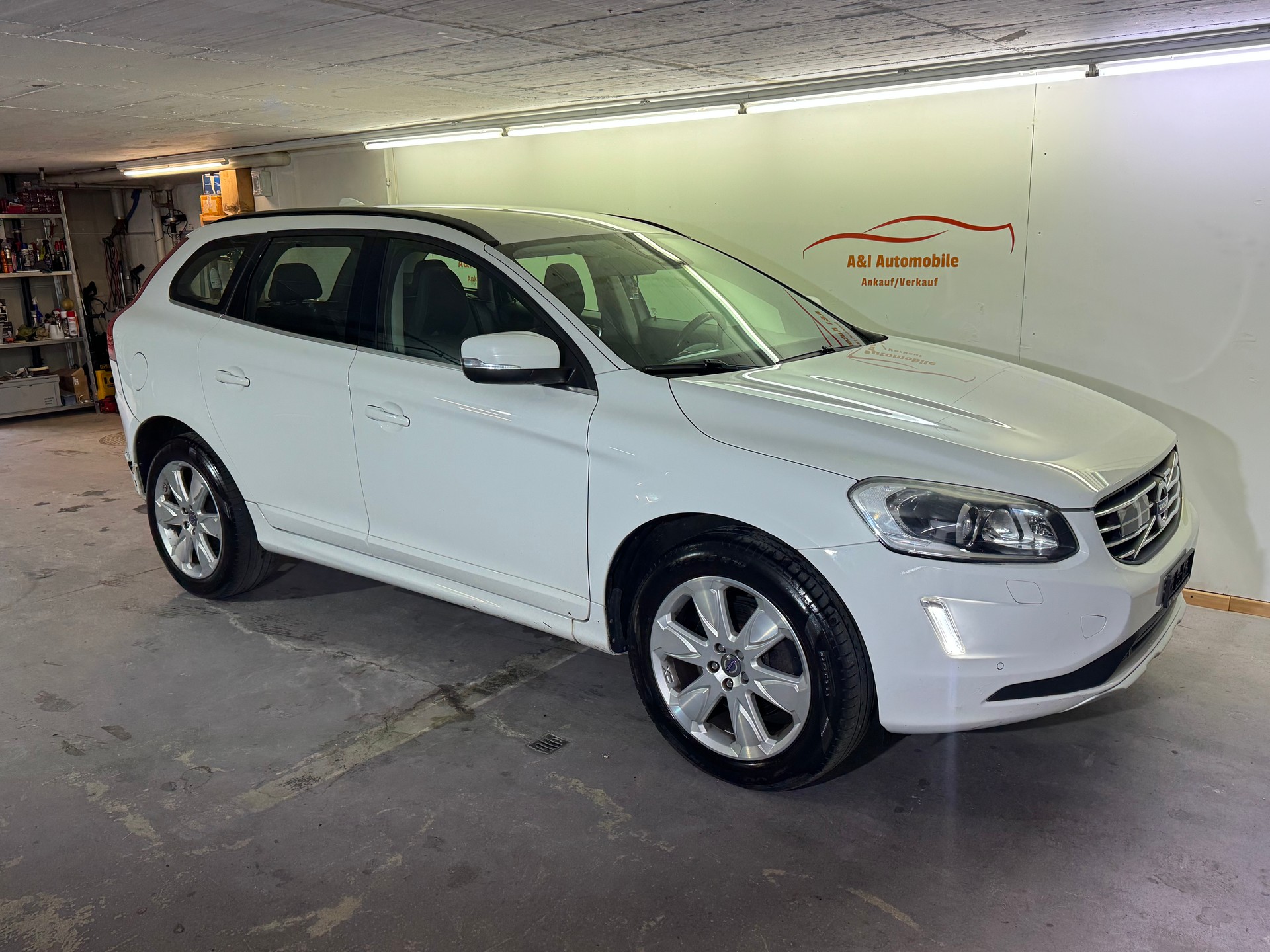 VOLVO XC60 D4 AWD Summum Geartronic-image-1