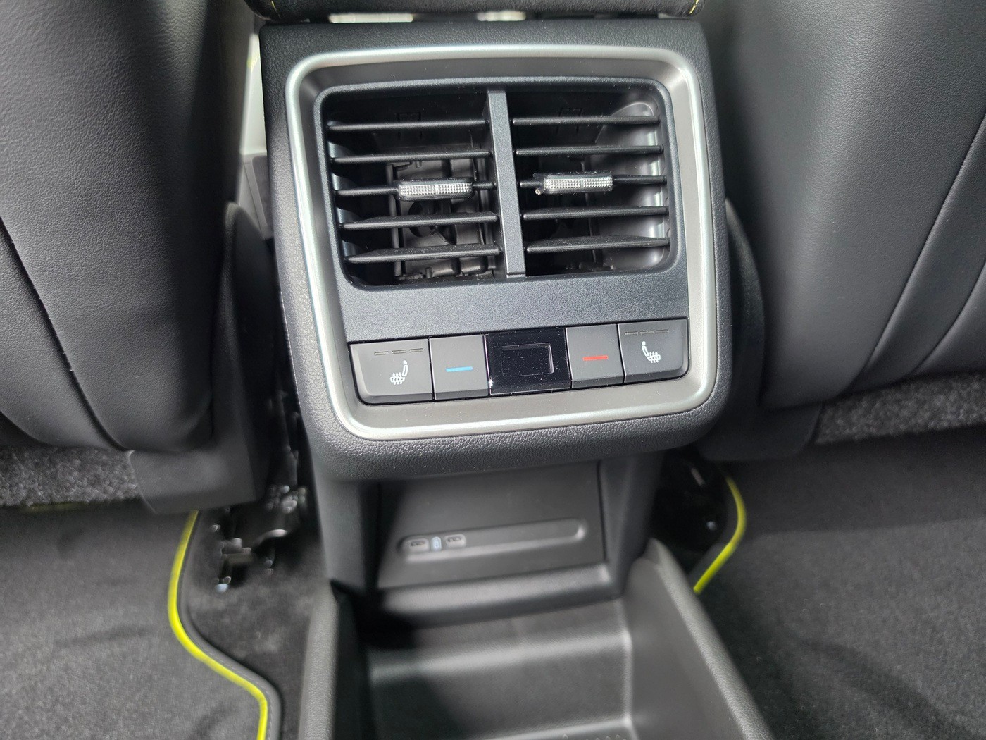 SKODA Elroq RS 4x4-image-21