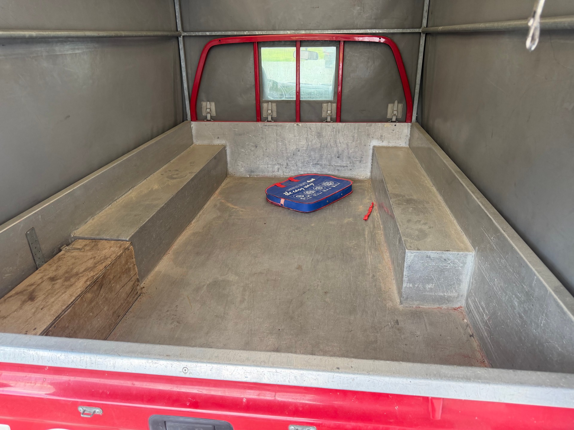 TOYOTA Hilux LN 165 - L-image-9
