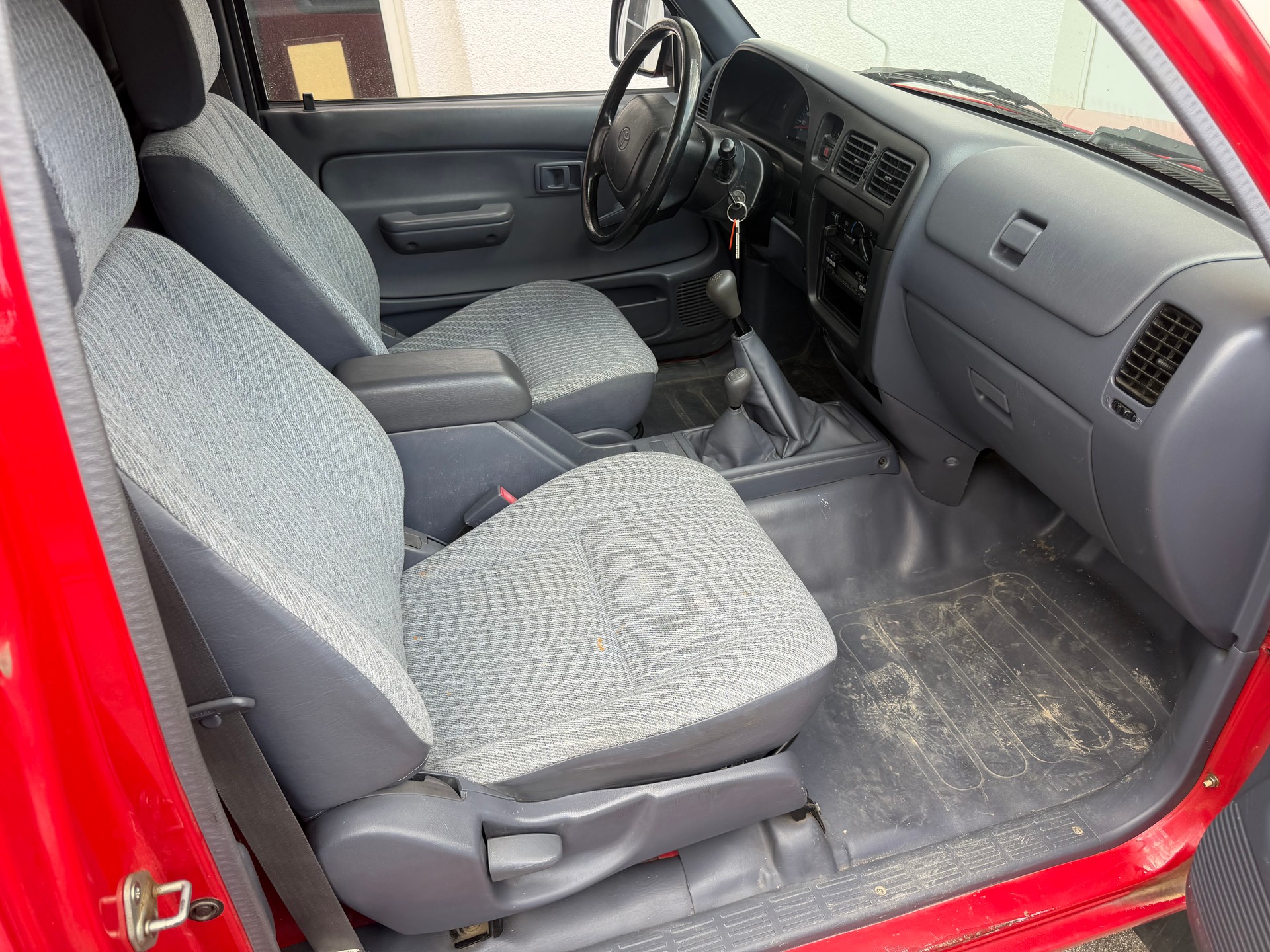 TOYOTA Hilux LN 165 - L-image-7