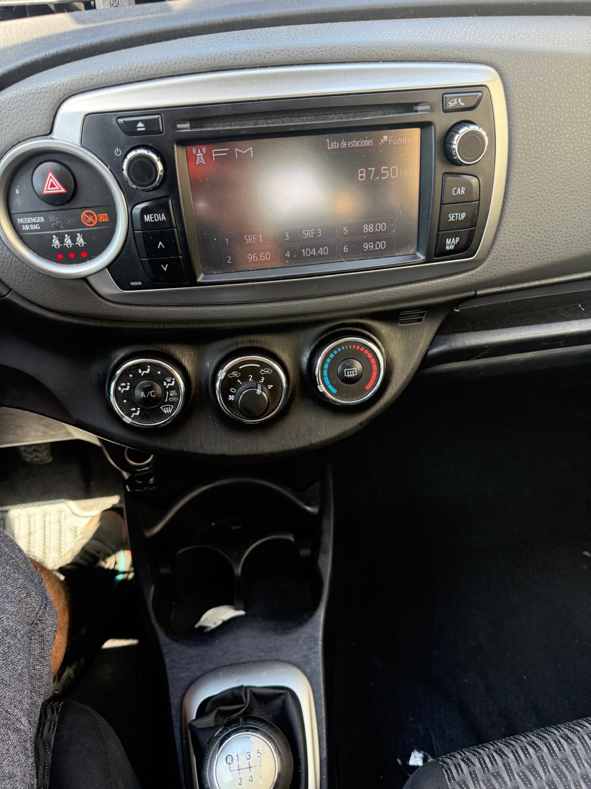 TOYOTA Yaris 1.33 Luna-image-10