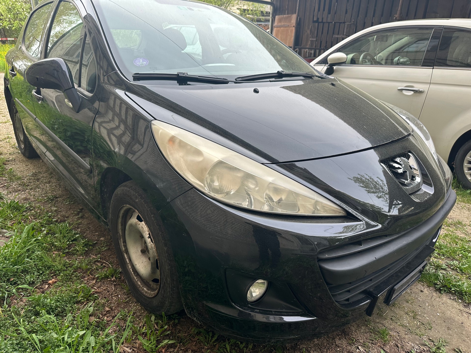 PEUGEOT 207