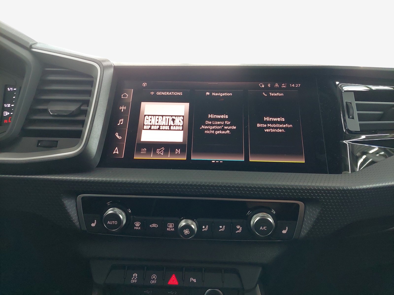 AUDI A1 Sportback 30 TFSI Attraction-image-10