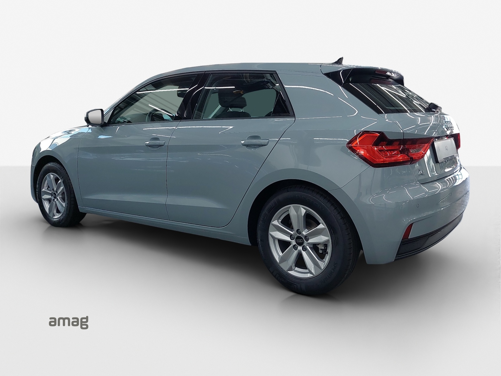 AUDI A1 Sportback 30 TFSI Attraction-image-2
