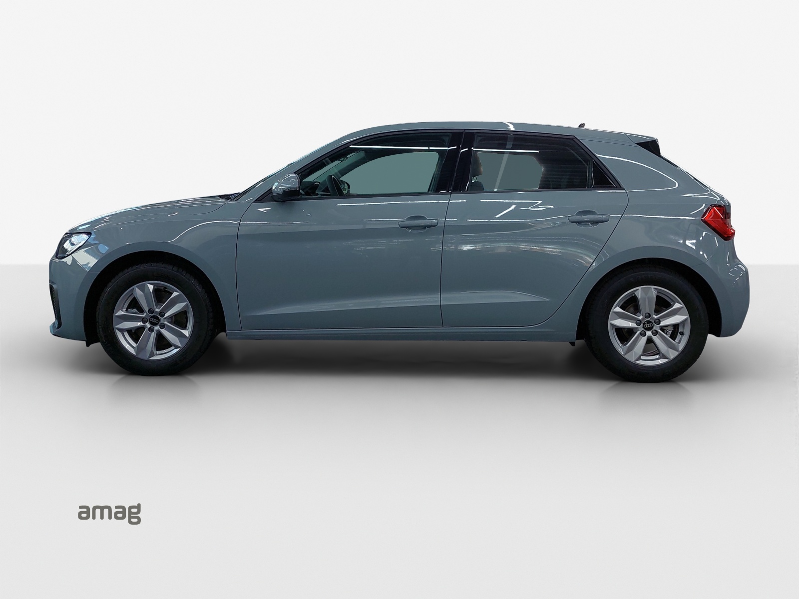 AUDI A1 Sportback 30 TFSI Attraction-image-1