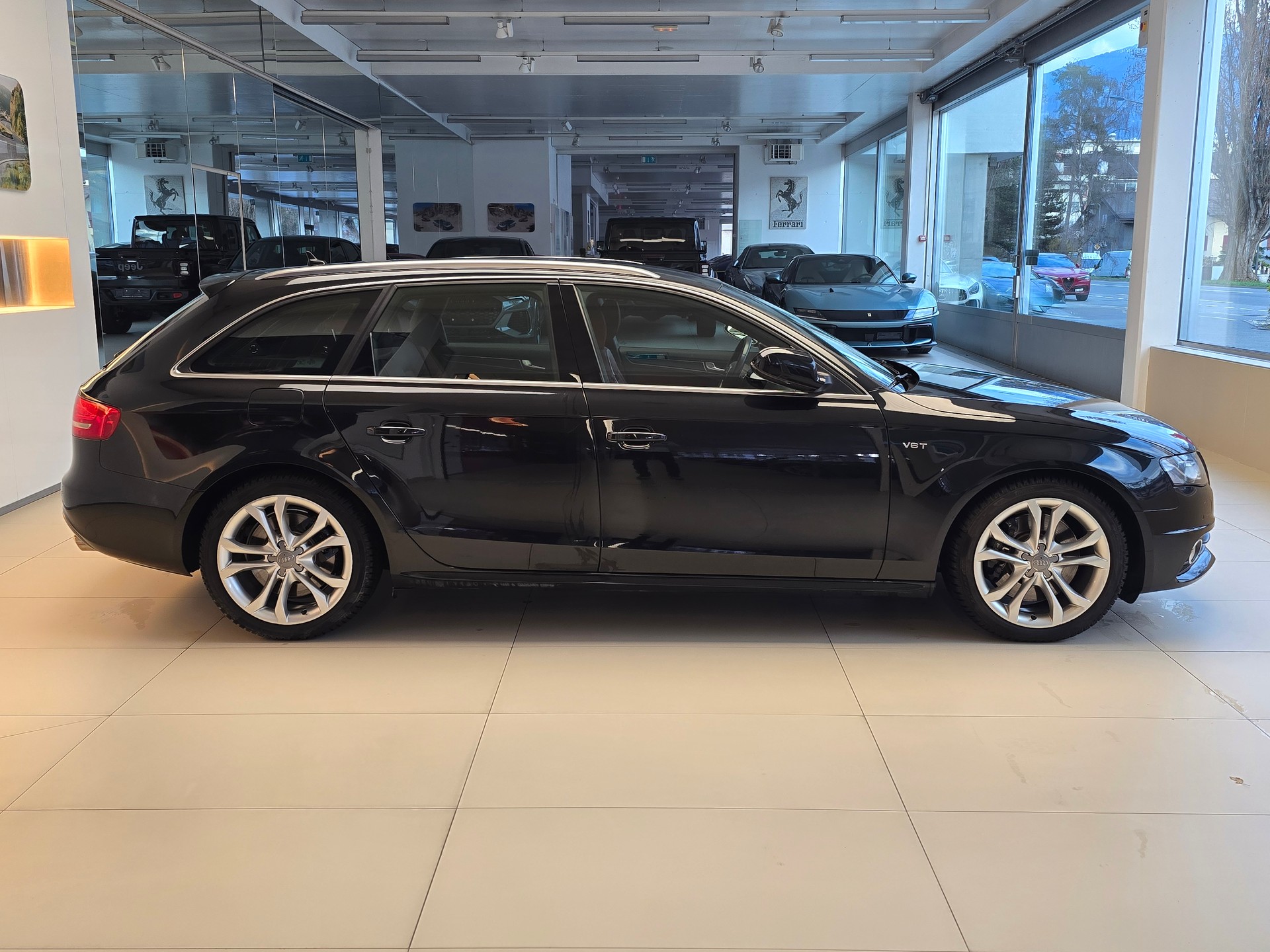 AUDI S4 Avant 3.0 TFSI quattro S-tronic-image-3