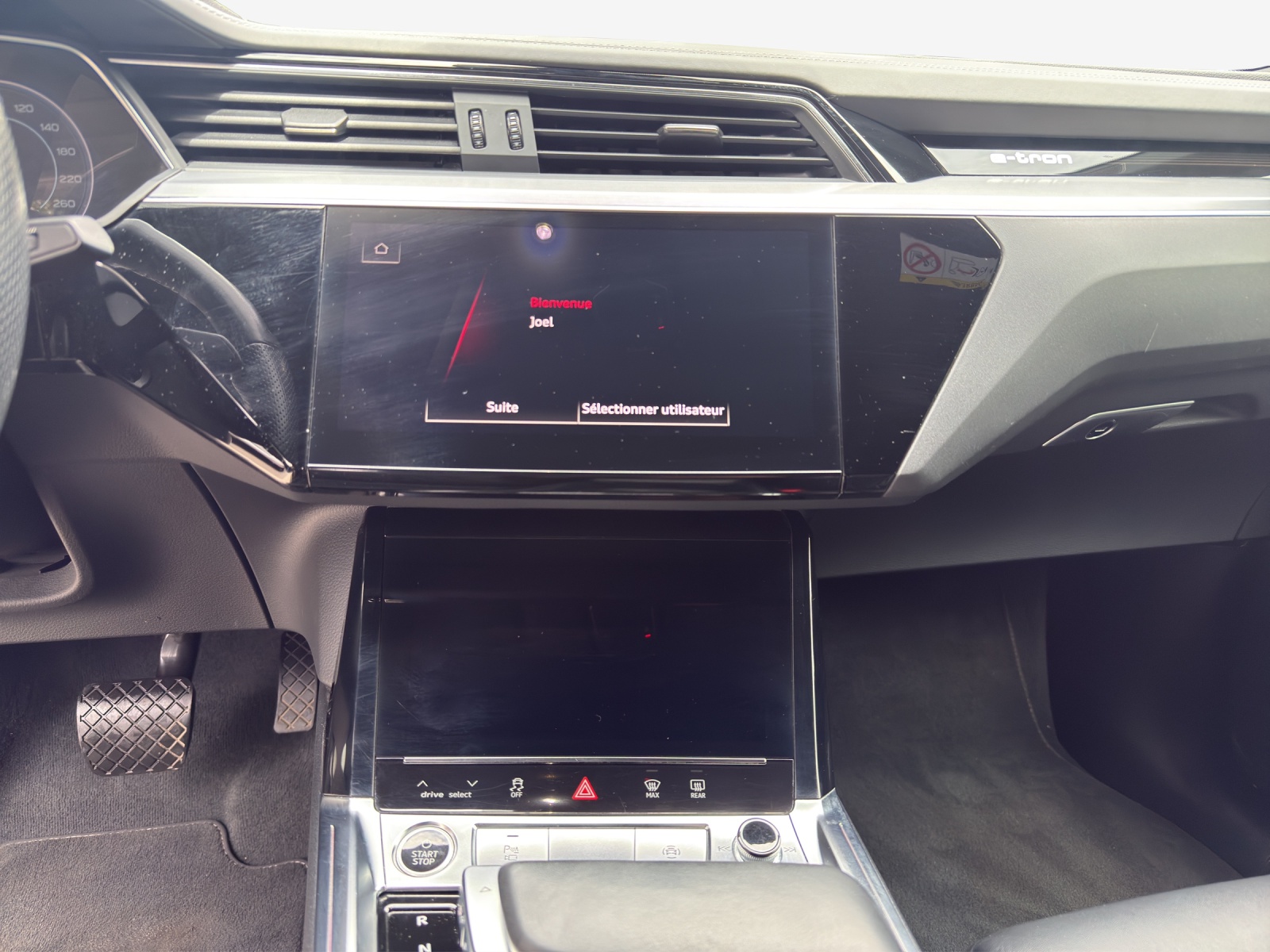 AUDI e-tron 55 Sportback S Line Black Edition quattro-image-10