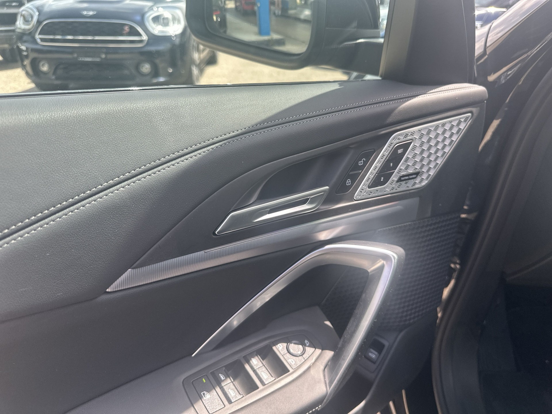 BMW X1 xDrive 23i 48V xLine-image-16