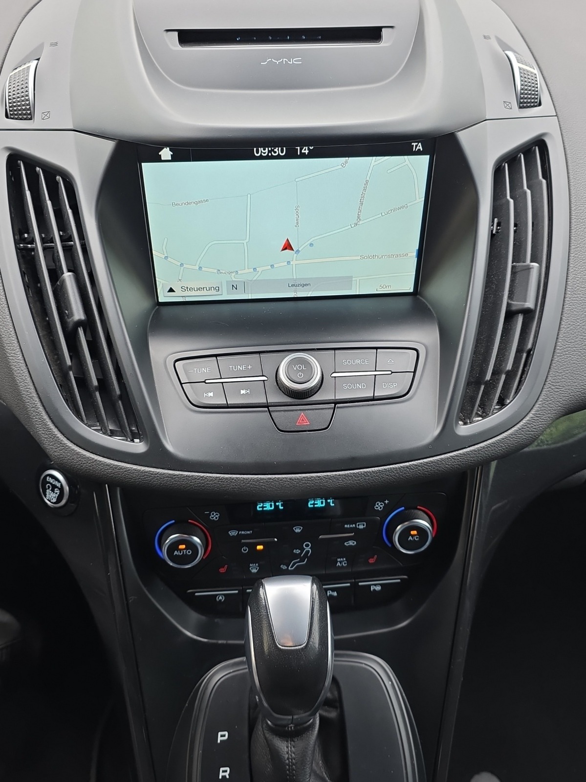 FORD Kuga 2.0 TDCi ST Line 4WD PowerShift-image-11