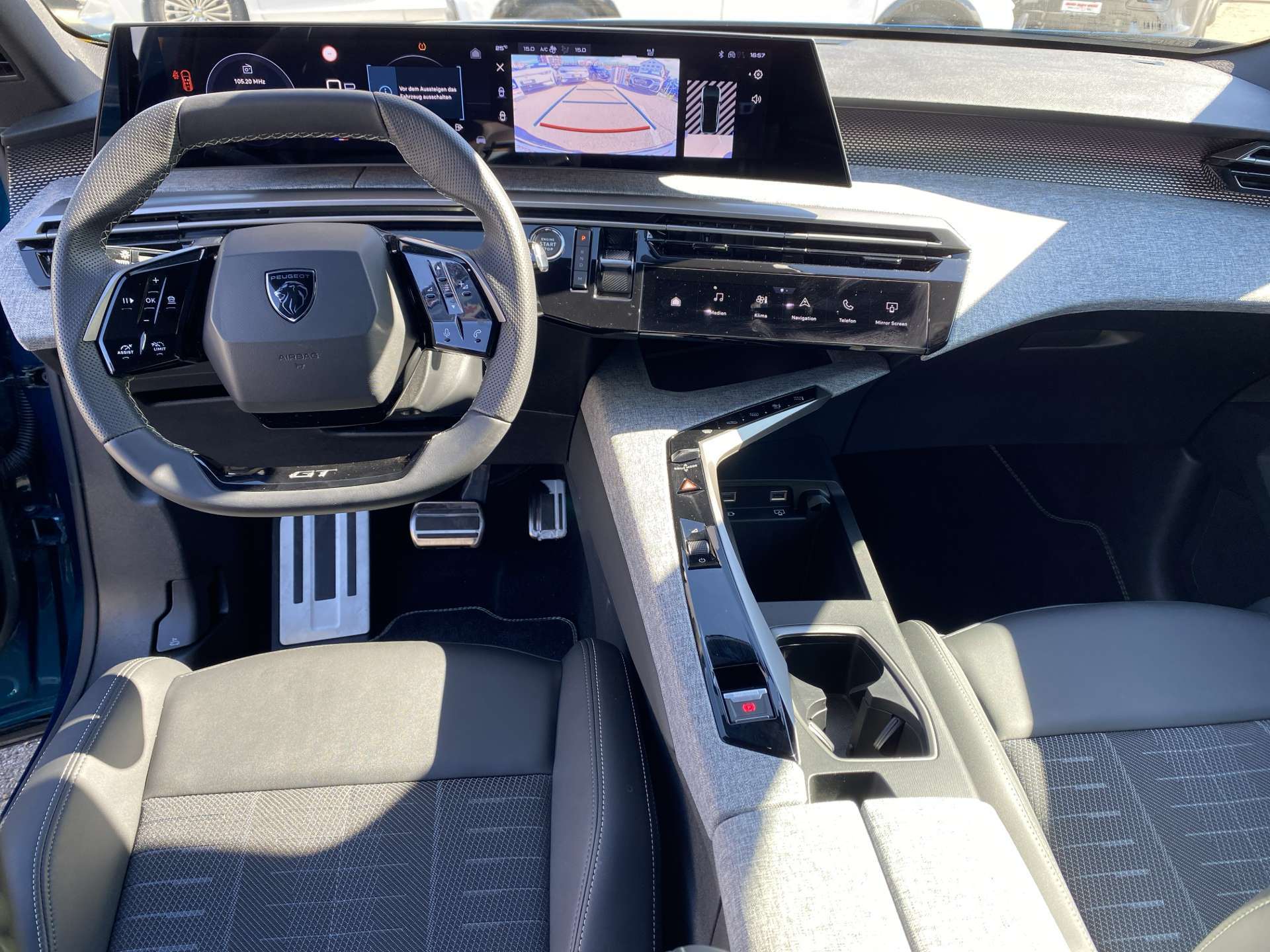 PEUGEOT 3008 145 GT Hybrid e-DCS-Automat-image-3