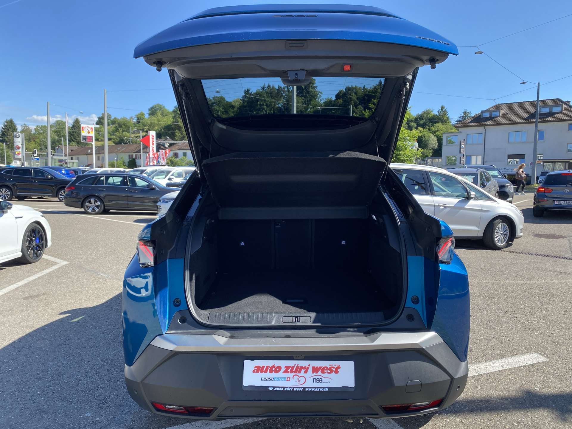 PEUGEOT 3008 145 GT Hybrid e-DCS-Automat-image-6