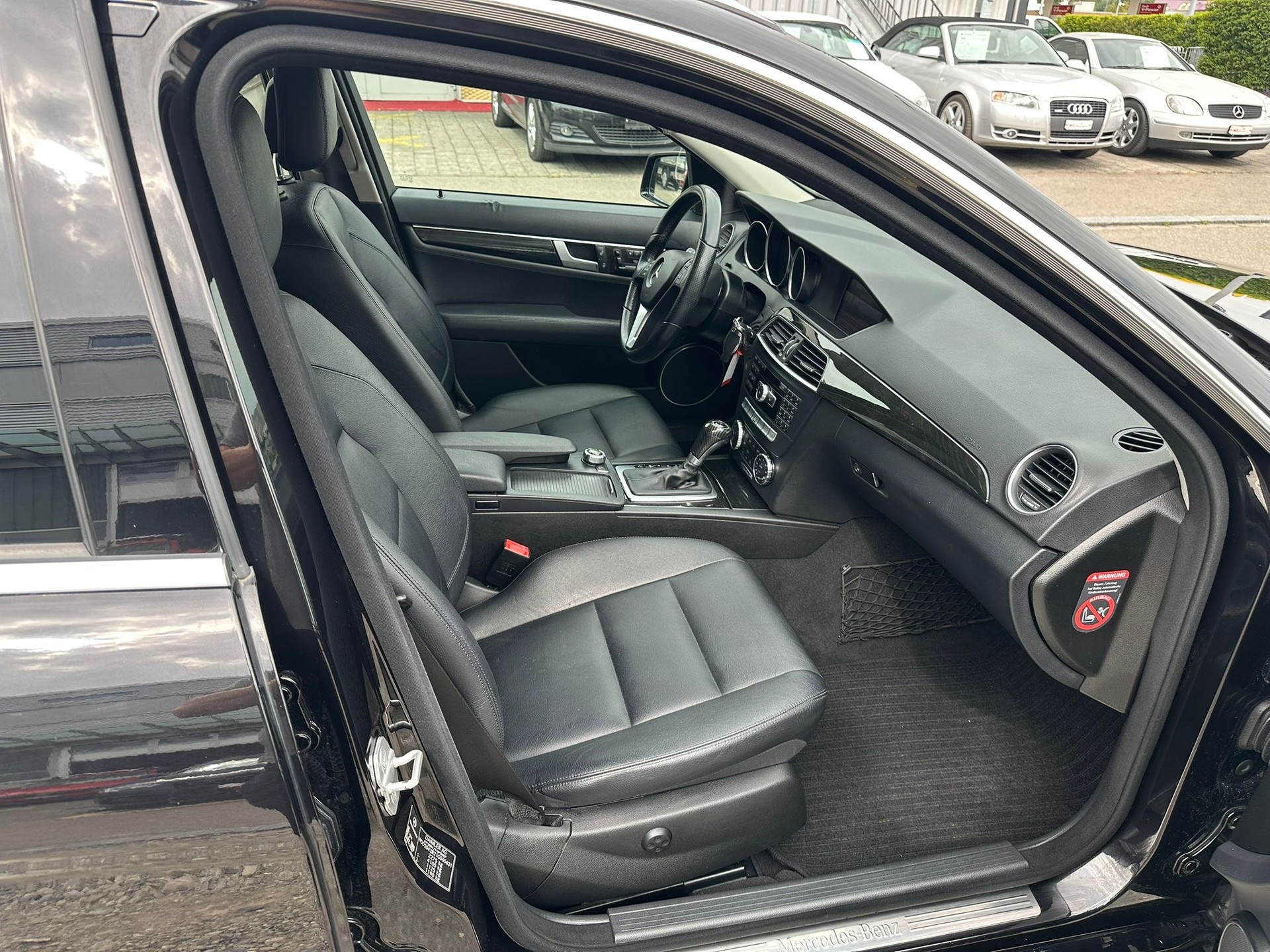 MERCEDES-BENZ C 250 CDI Avantgarde 4Matic 7G-Tronic-image-16