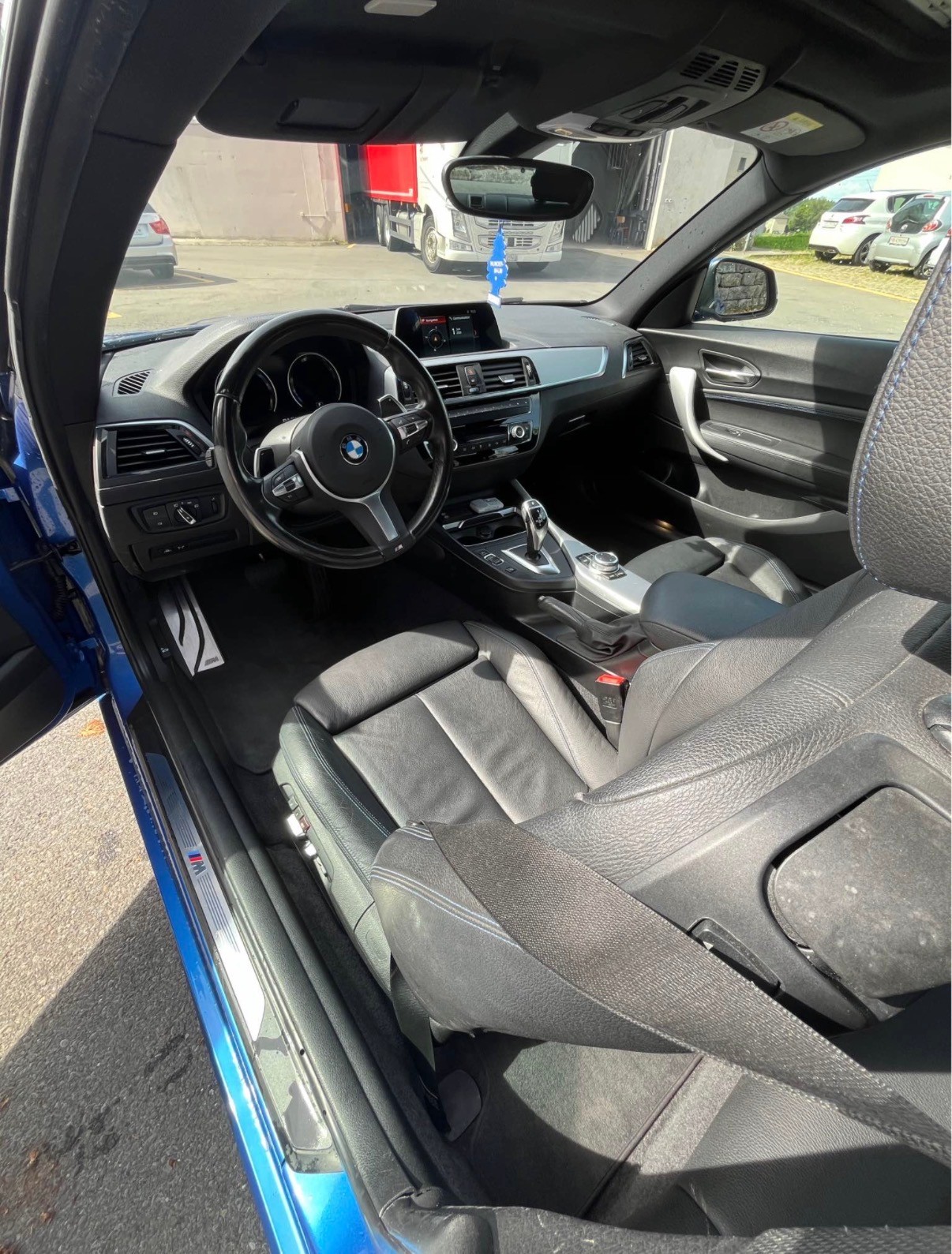 BMW 220d xDrive-image-5