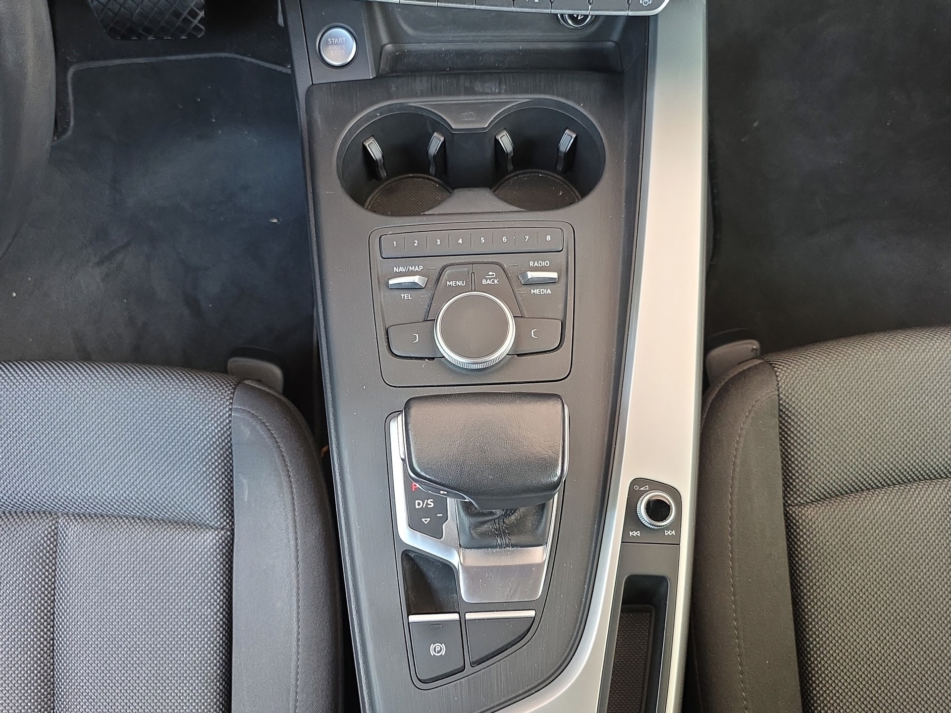AUDI A4 Avant 2.0 TDI S-tronic-image-13
