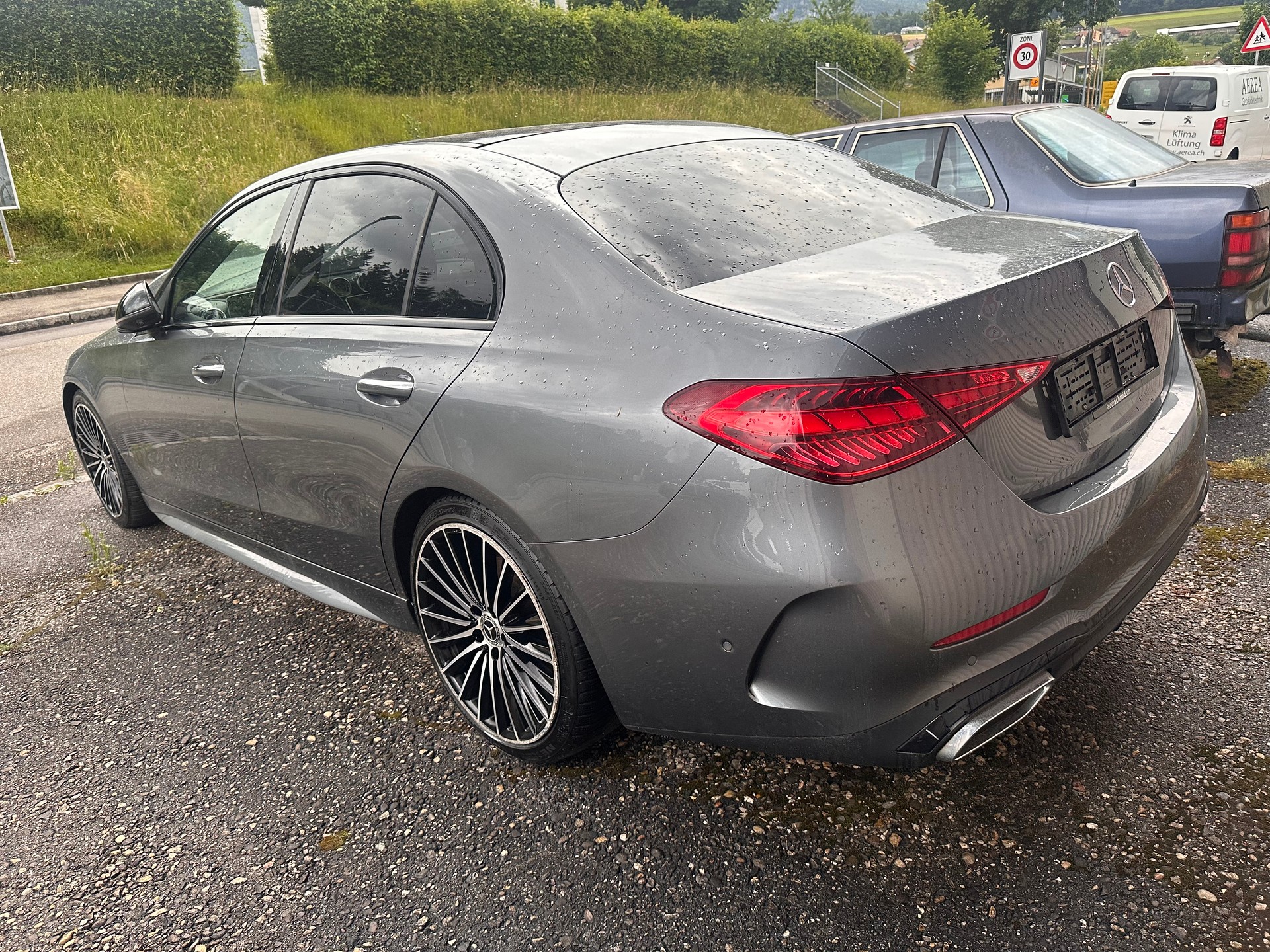 MERCEDES-BENZ C 200 AMG Line 4matic-image-2
