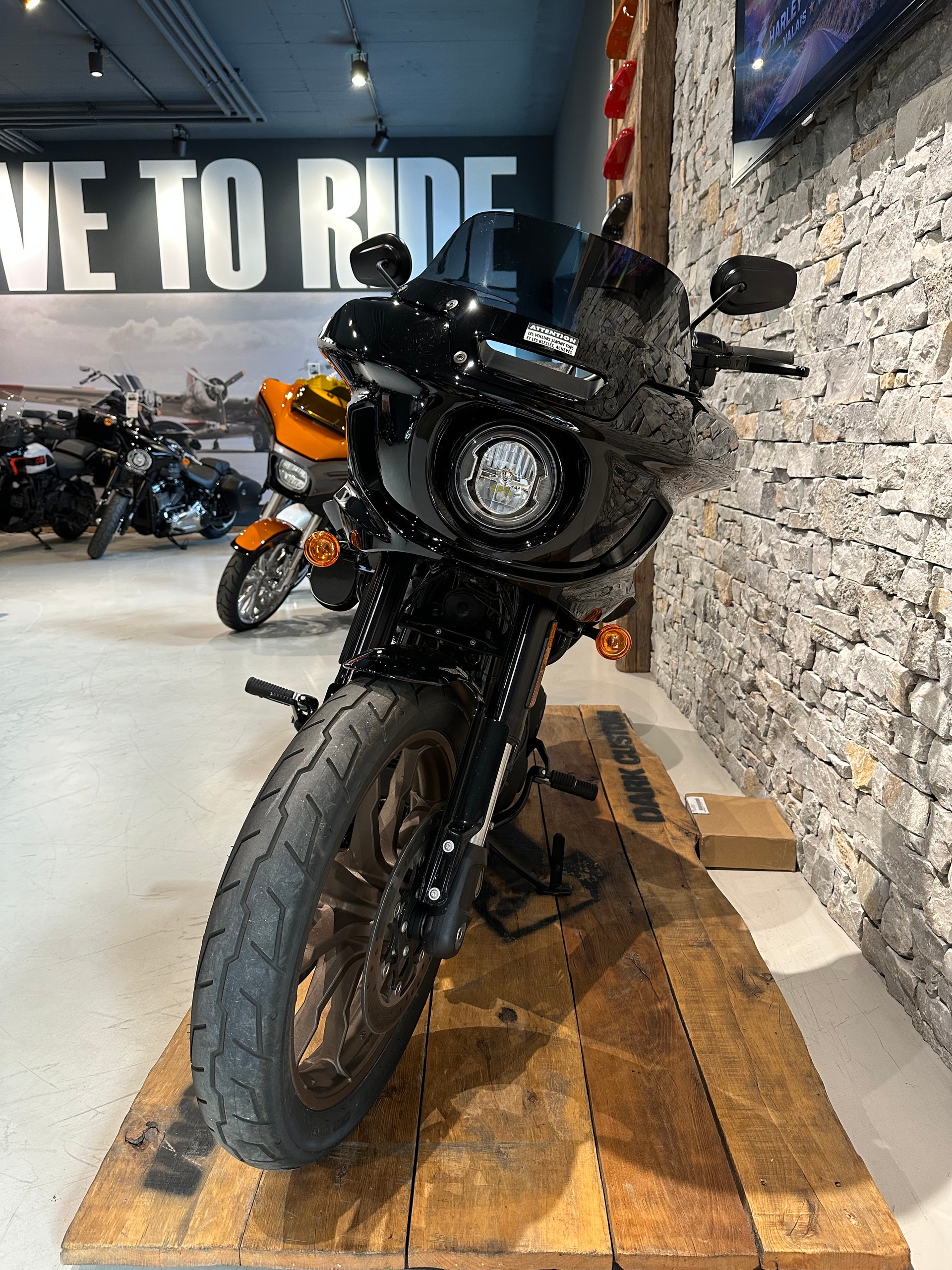 HARLEY-DAVIDSON FXLRST Low Rider ST 117-image-9