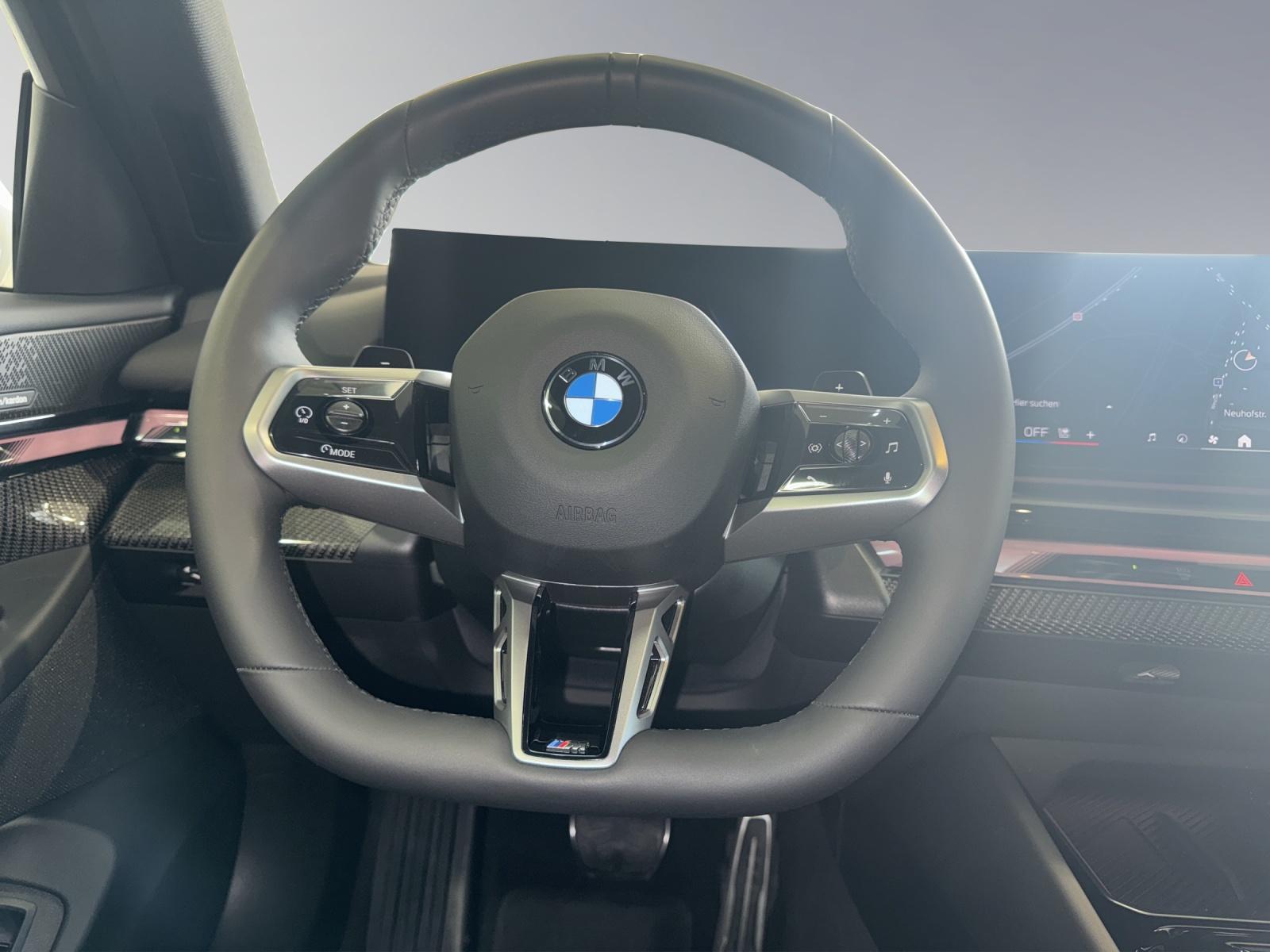 BMW 520d xDrive Touring-image-10
