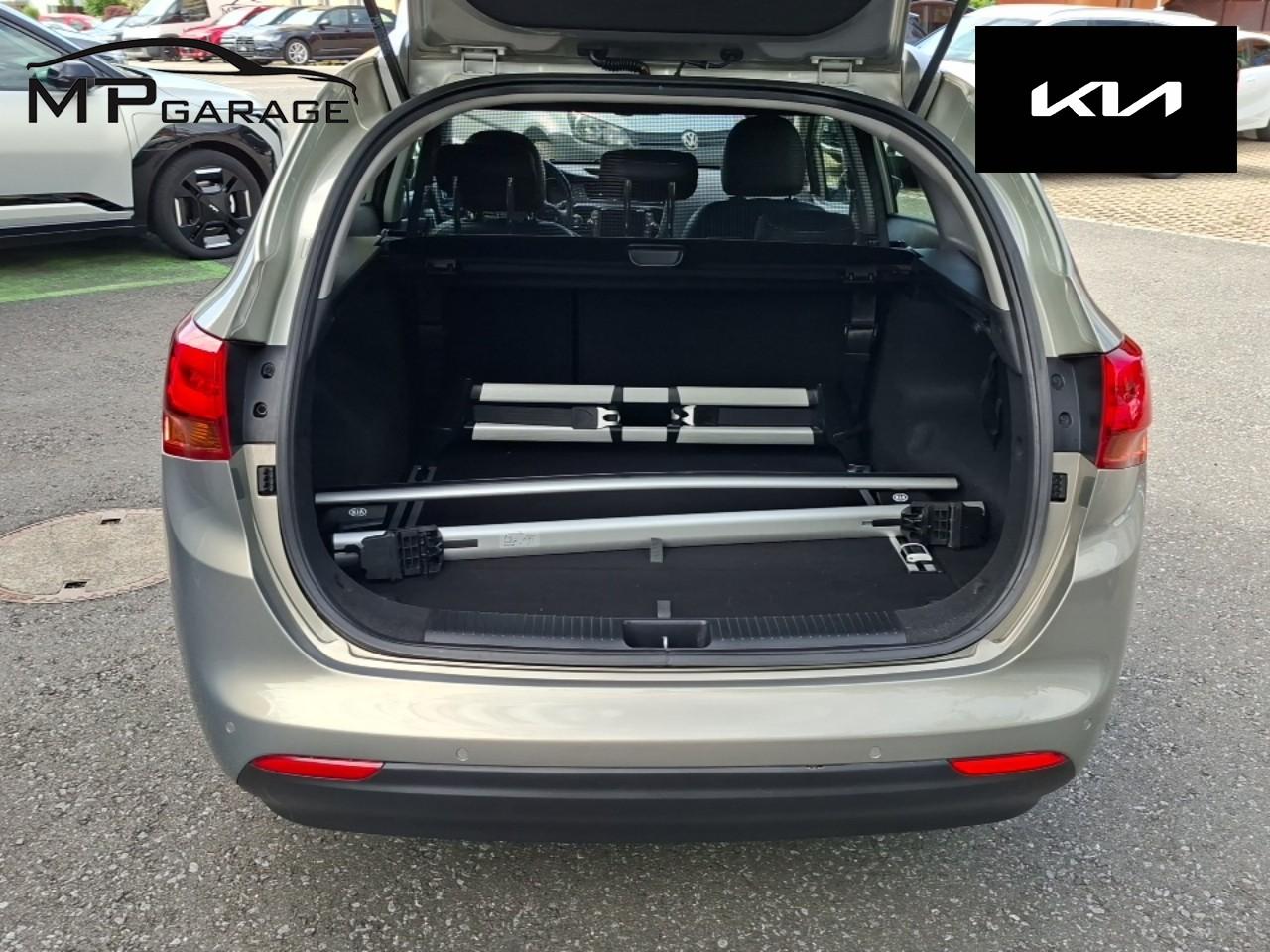 KIA Cee'd Sporty Wagon 1.6 CRDi Style-image-5