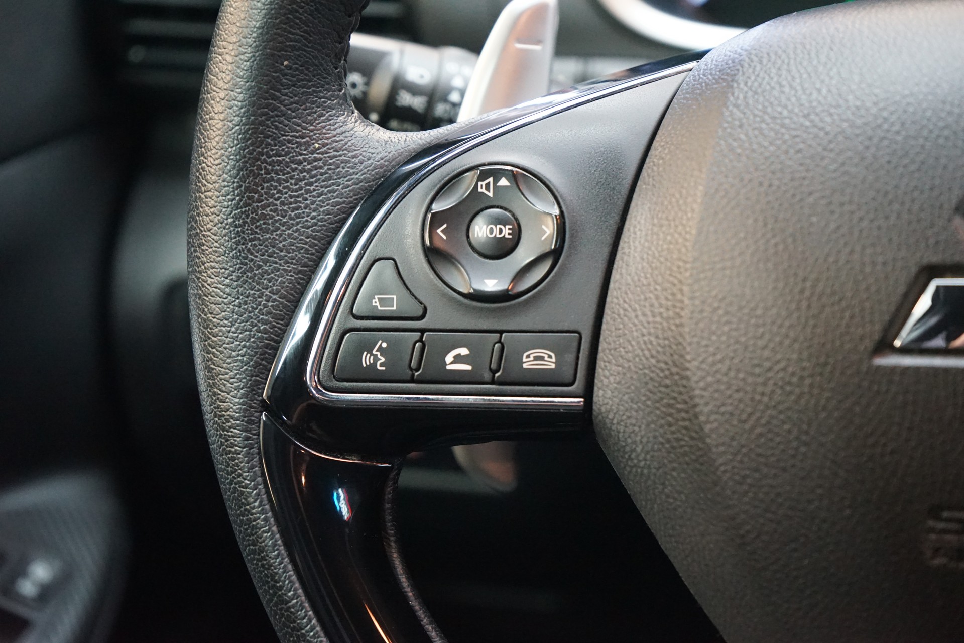 MITSUBISHI Eclipse Cross 2.4 PHEV Value 4WD-image-8
