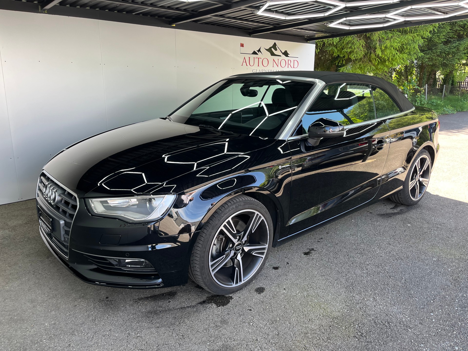 AUDI A3 Cabriolet 1.8 TFSI Ambition quattro S-tronic-image-2