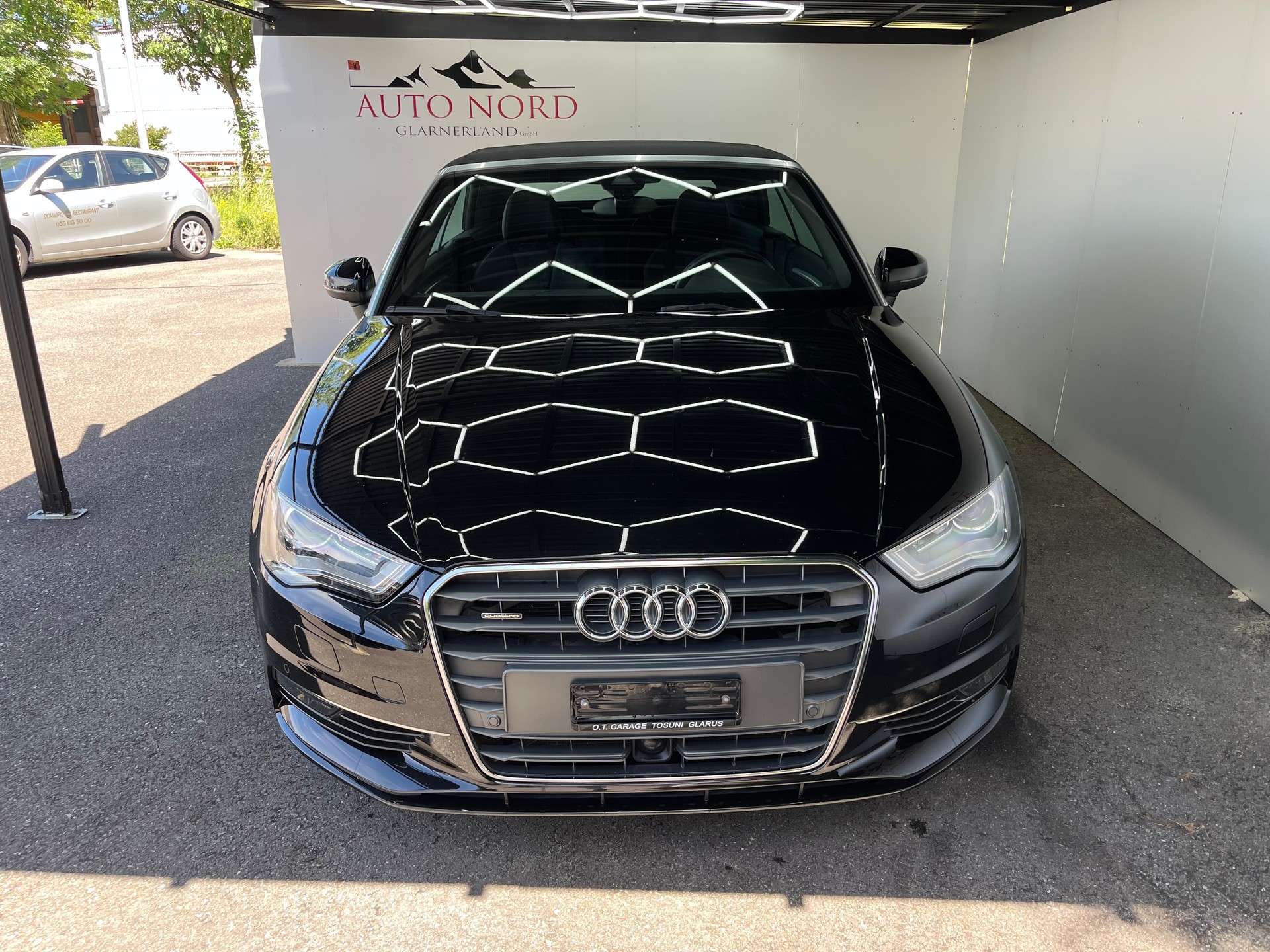 AUDI A3 Cabriolet 1.8 TFSI Ambition quattro S-tronic-image-1