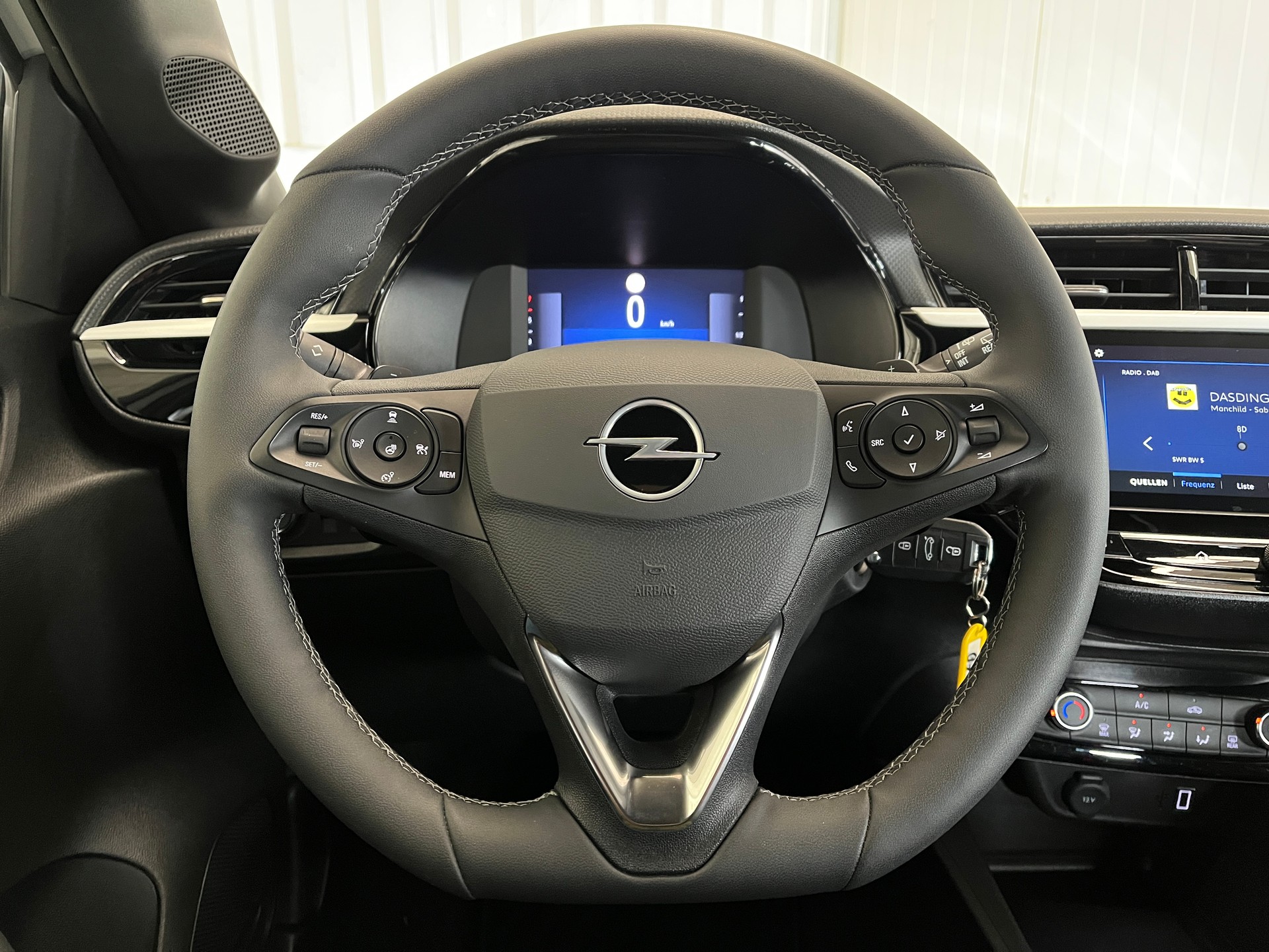 OPEL Corsa 1.2 Turbo GS Automatik-image-11