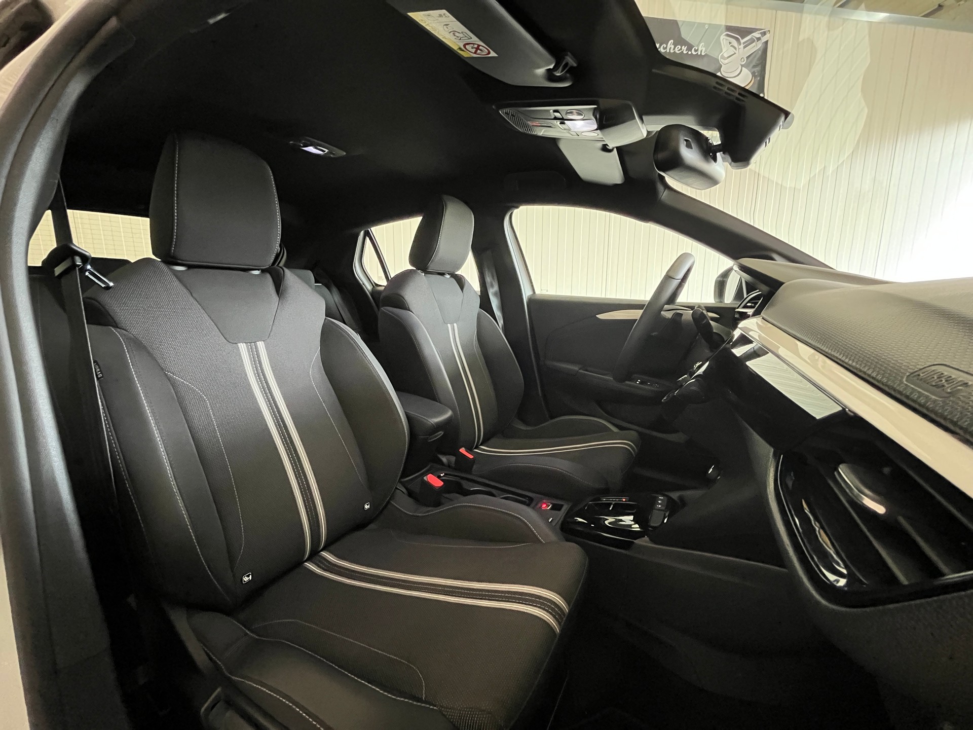 OPEL Corsa 1.2 Turbo GS Automatik-image-3