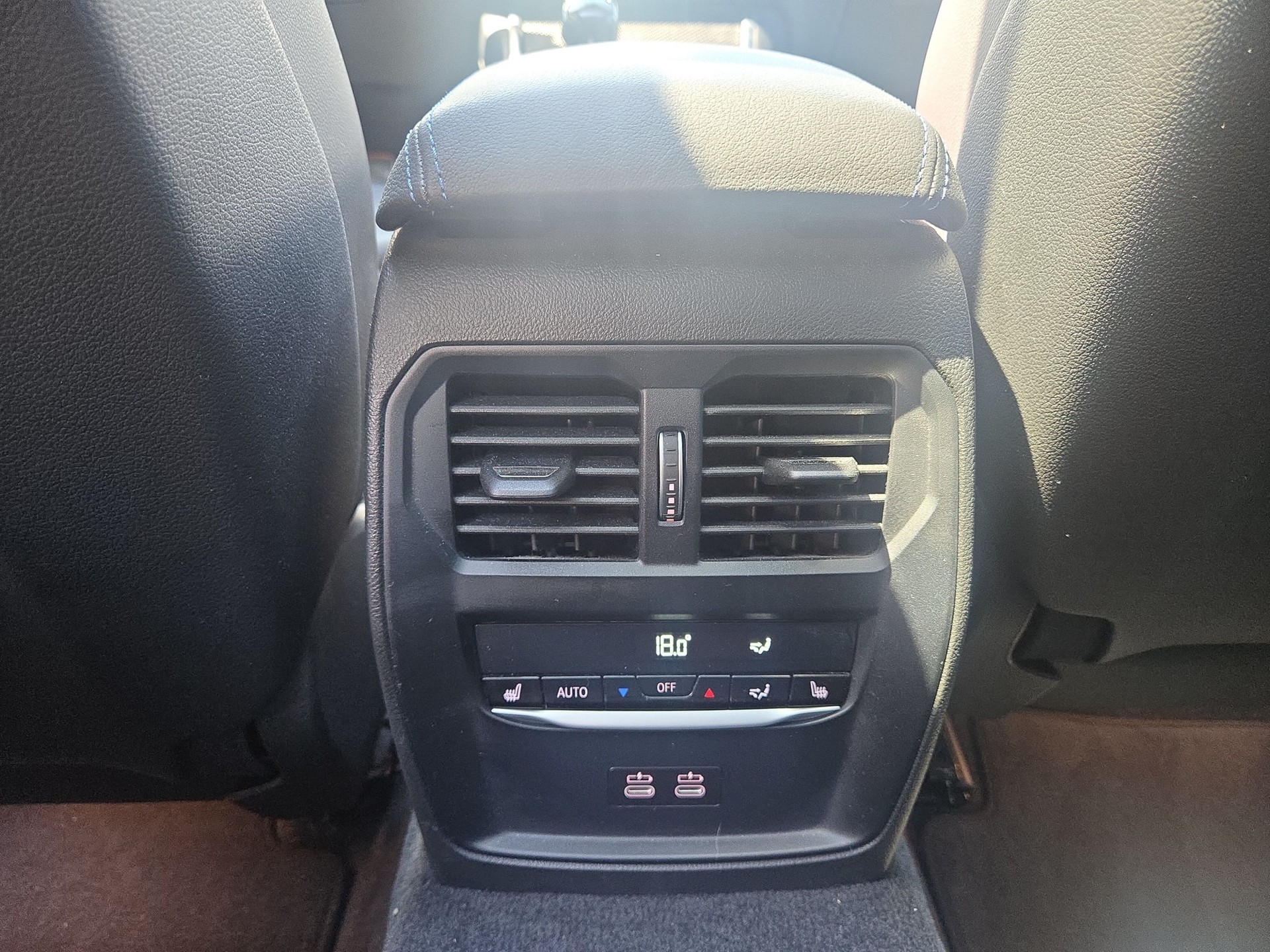 BMW M340i xDrive 48V Touring Steptronic-image-16