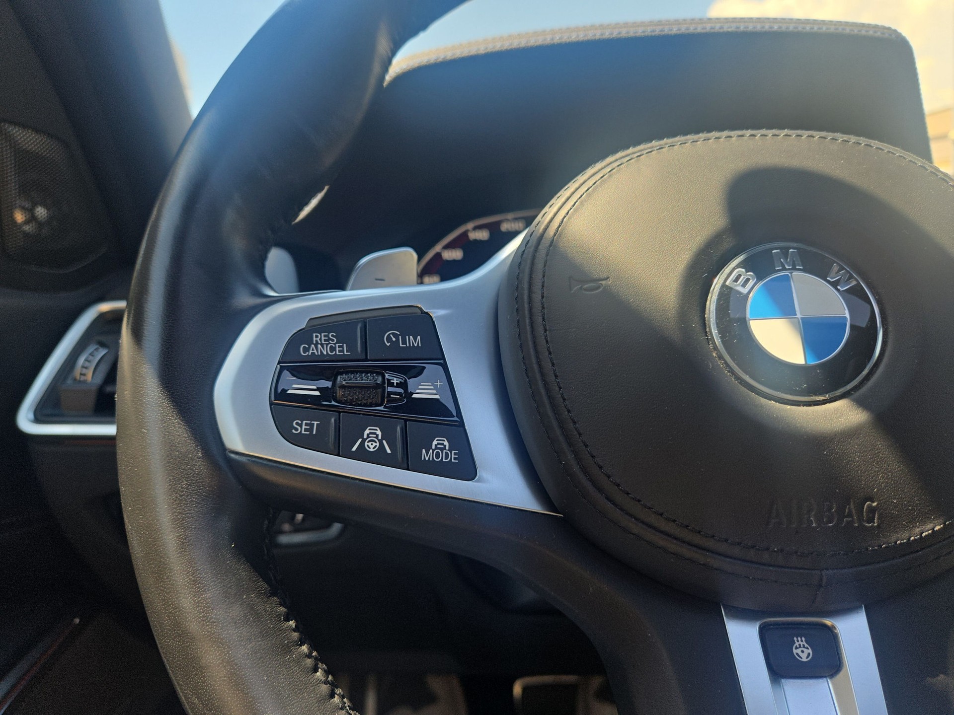 BMW M340i xDrive 48V Touring Steptronic-image-12