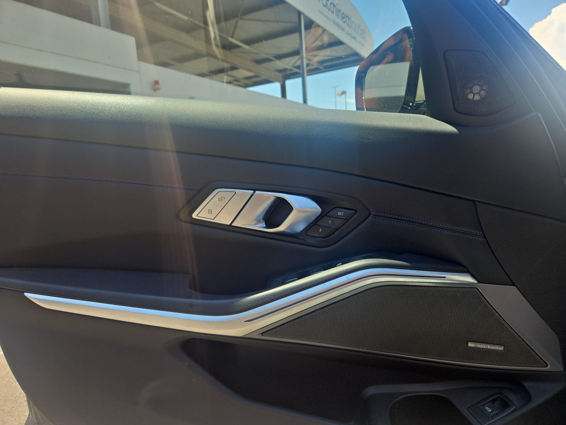 BMW M340i xDrive 48V Touring Steptronic-image-15