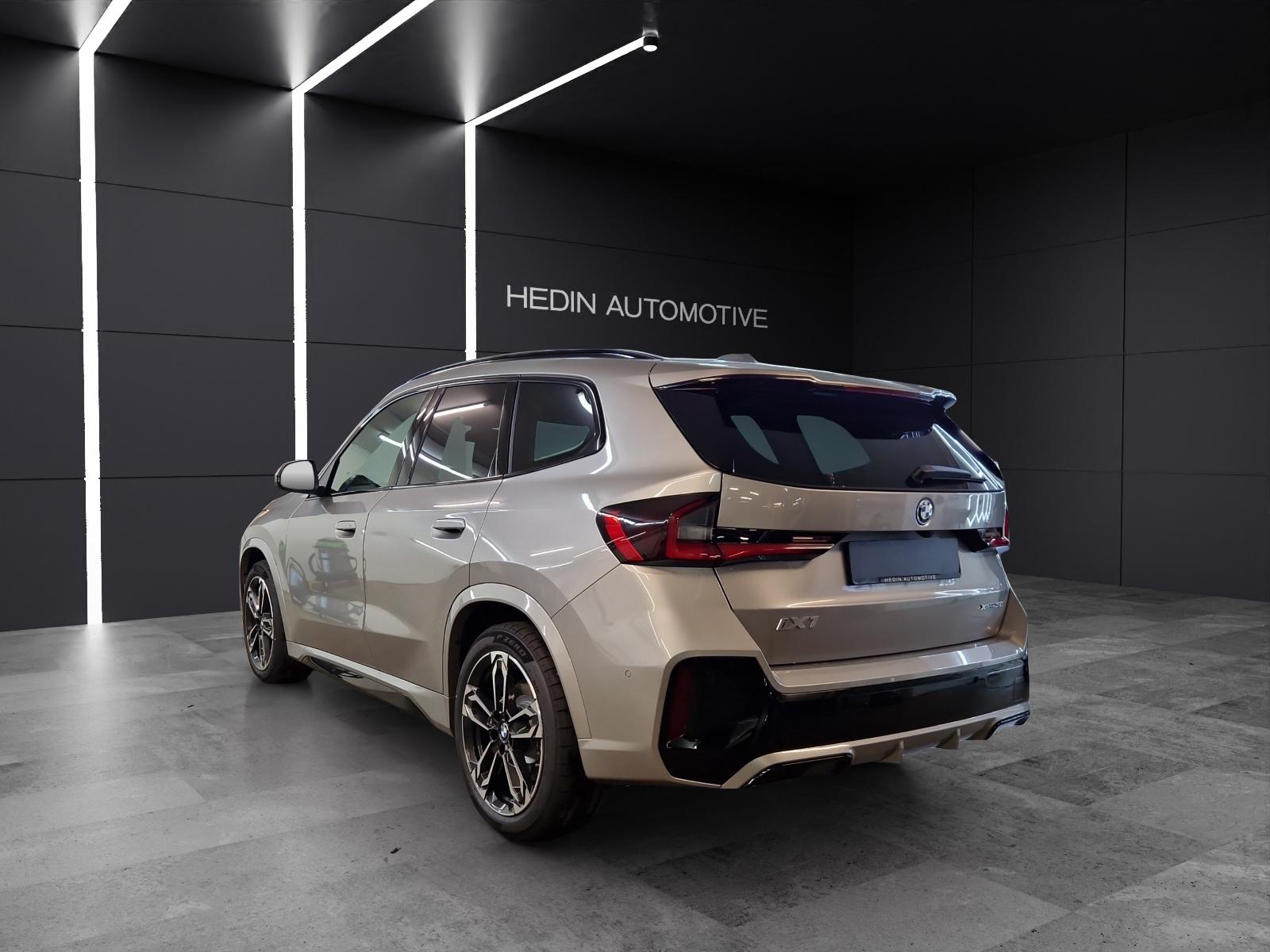 BMW iX1 30 xDrive-image-2