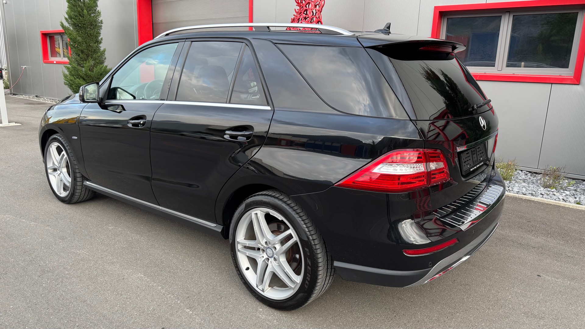 MERCEDES-BENZ ML 350 BlueTEC Edition 4Matic 7G-Tronic-image-4