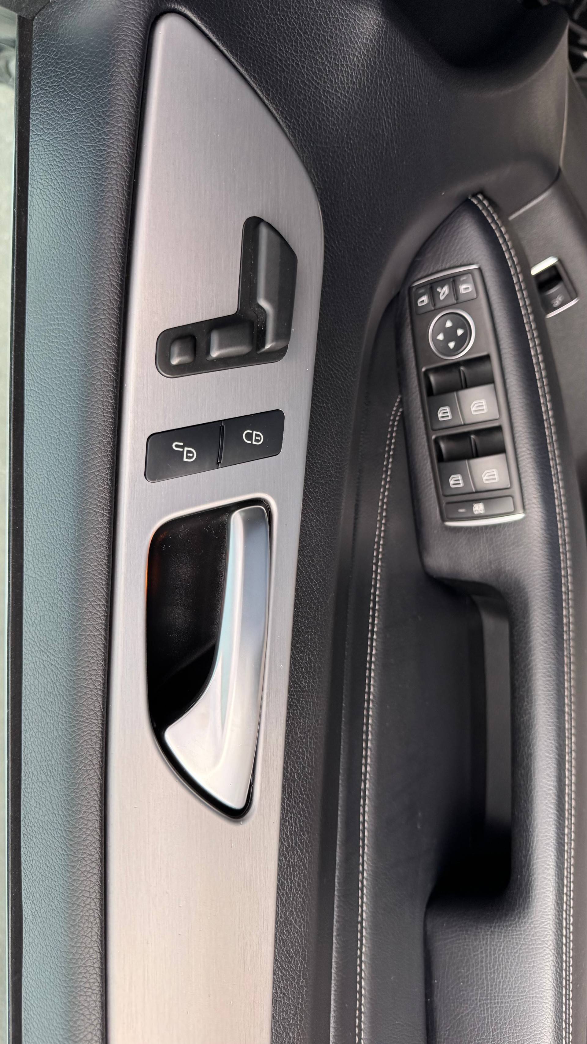 MERCEDES-BENZ ML 350 BlueTEC Edition 4Matic 7G-Tronic-image-22